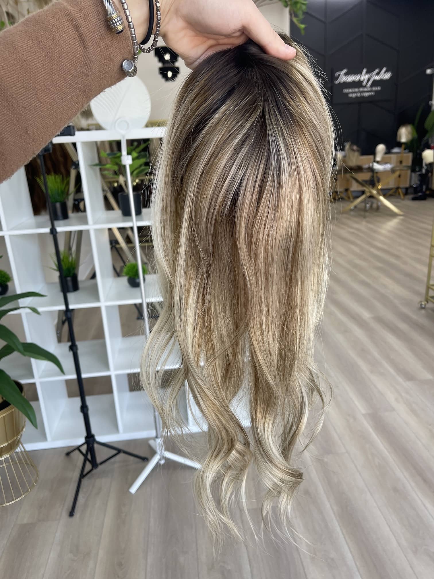 right_hair_toppers_crown_thinning_.jpg