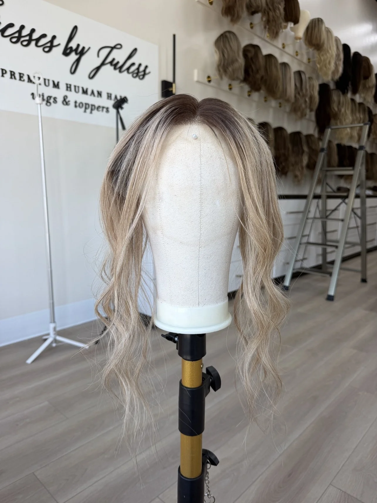 buying_hair_wigs_cancer_patients_online_.jpg