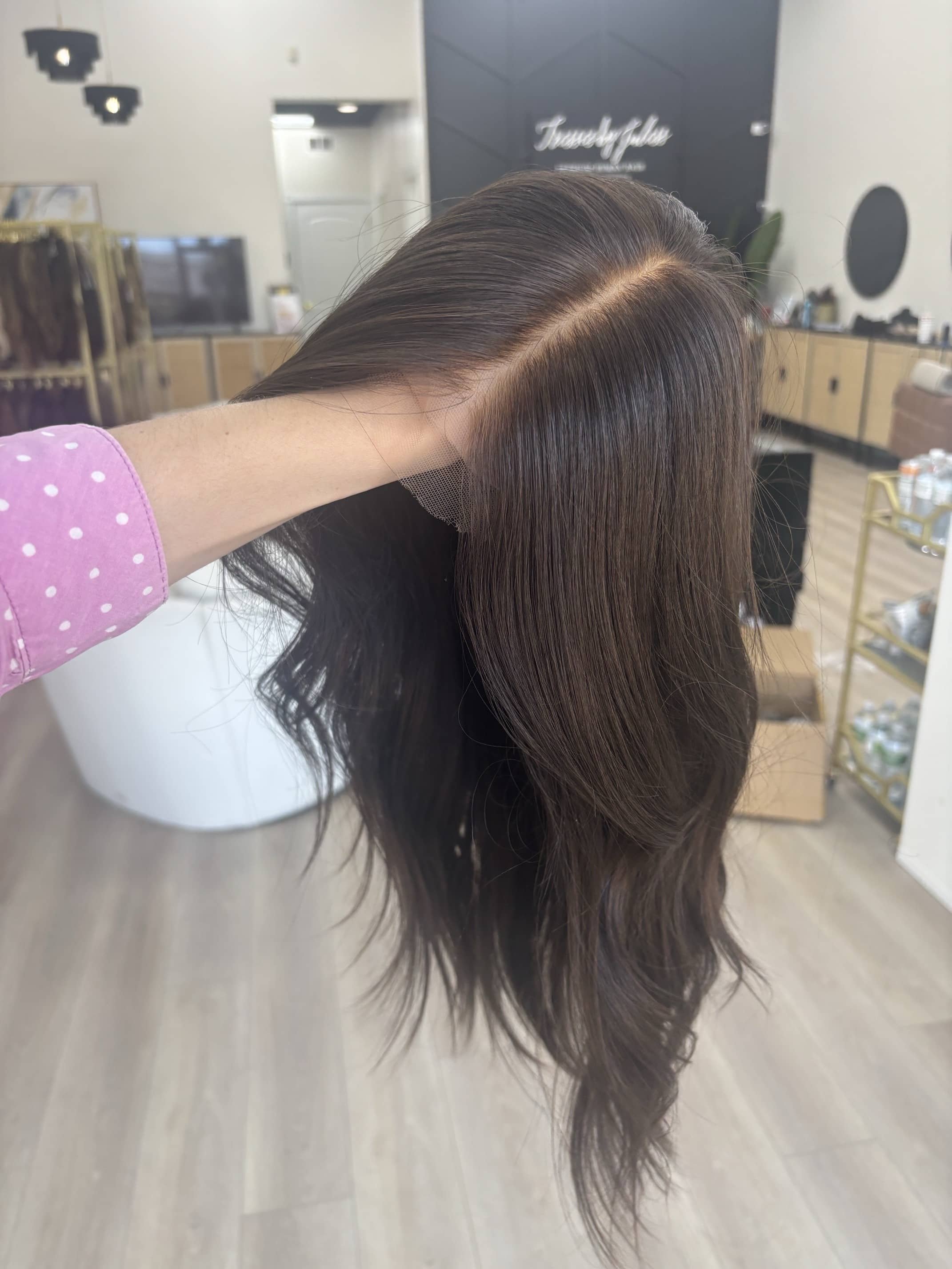 how_to_apply_clip_in_hair_toppers_tutorial_.jpg