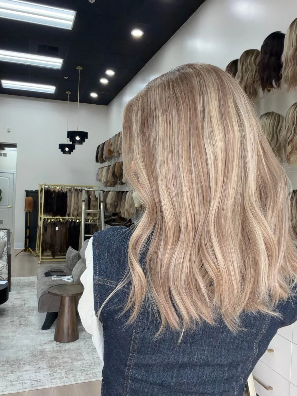 20-inch blonde human hair wig in Blonde