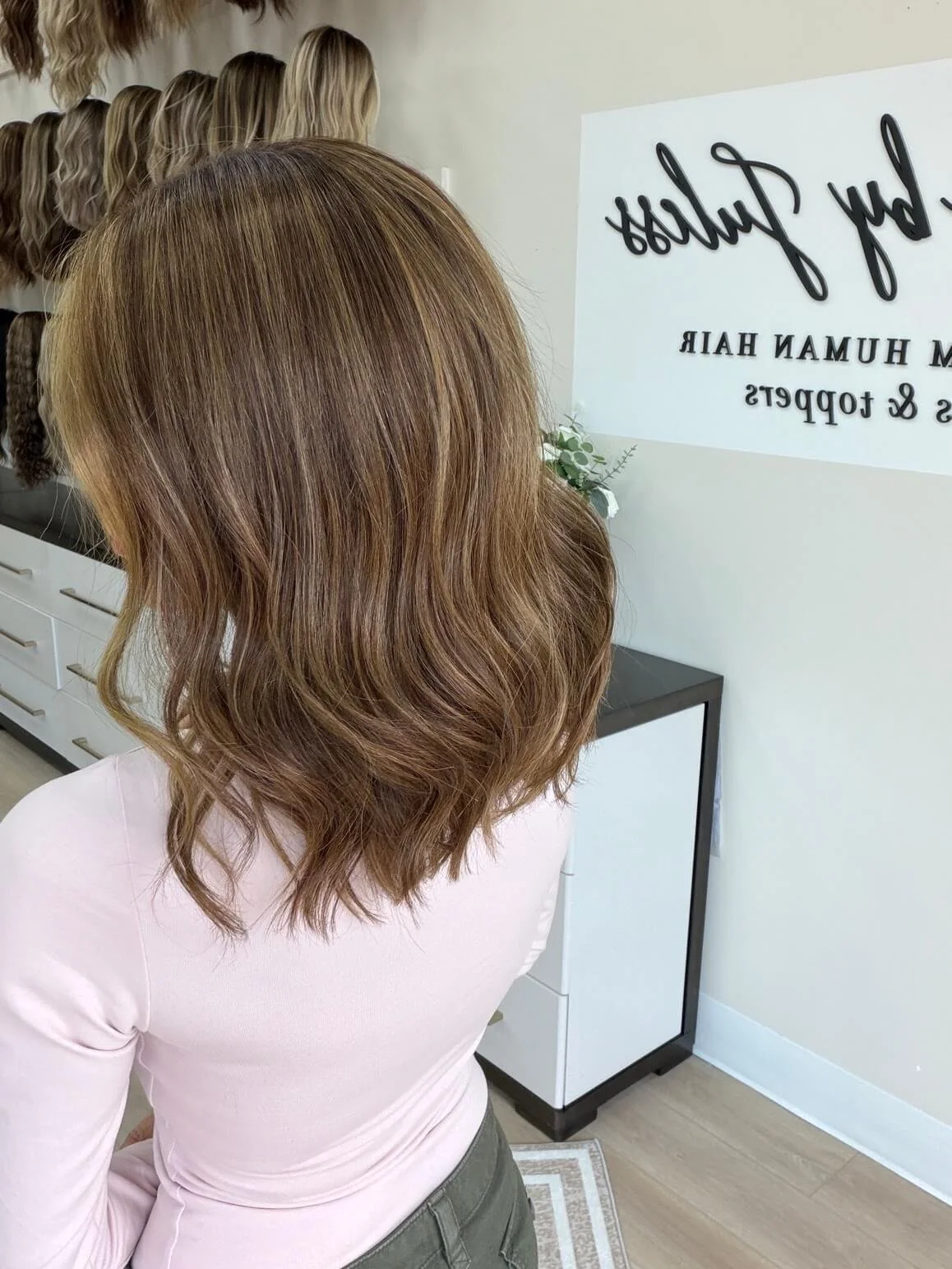 17-inch bronde Slavic human hair wig with 17-inch length