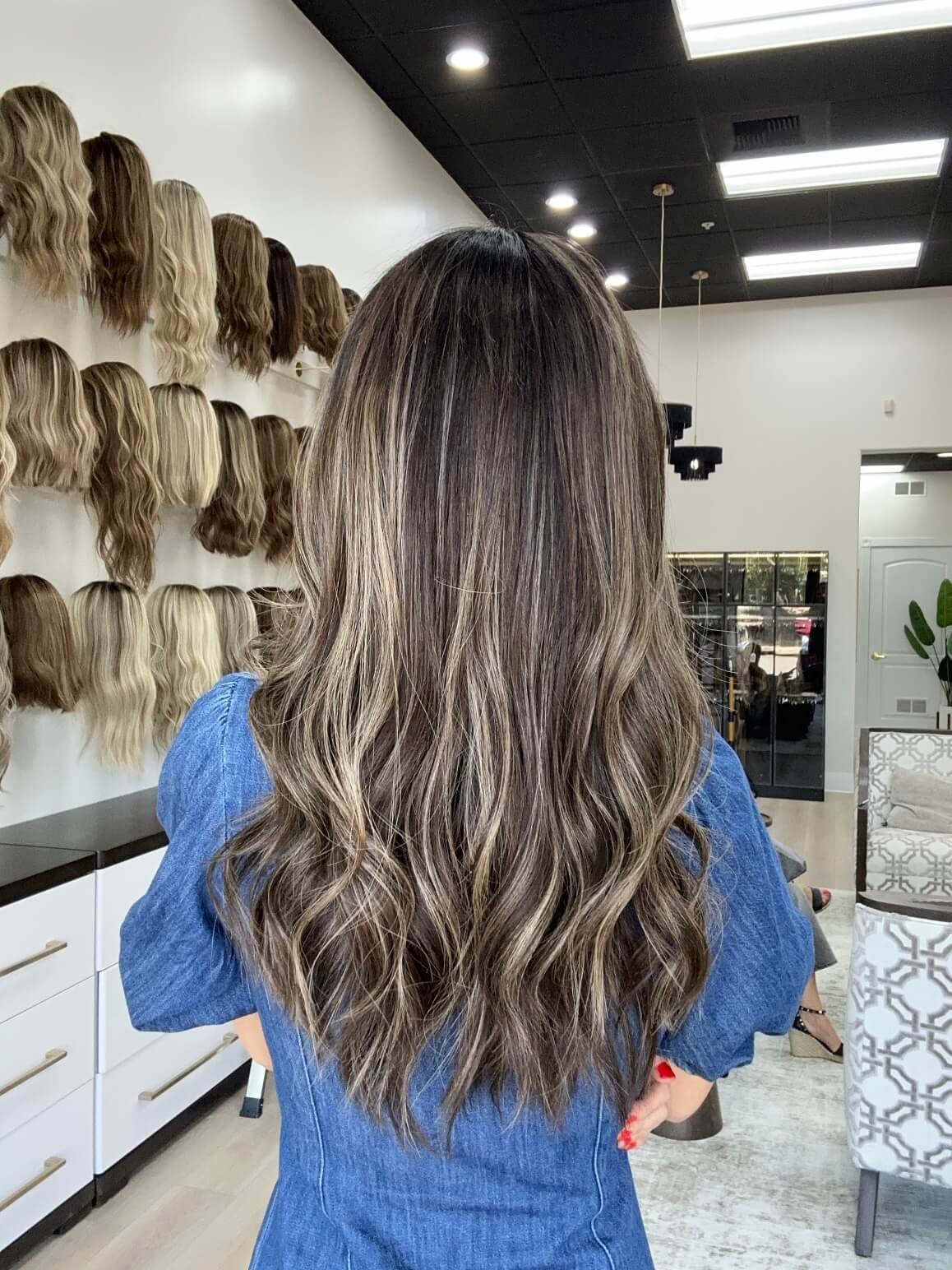 22-inch bronde human hair wig in Bronde