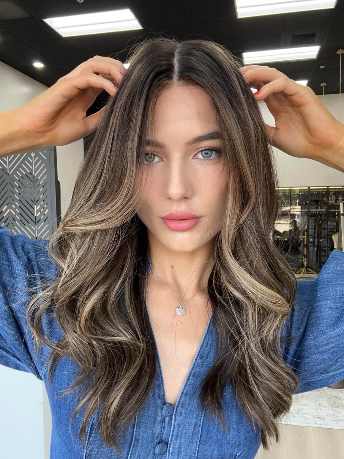 22-inch bronde human hair wig in Bronde
