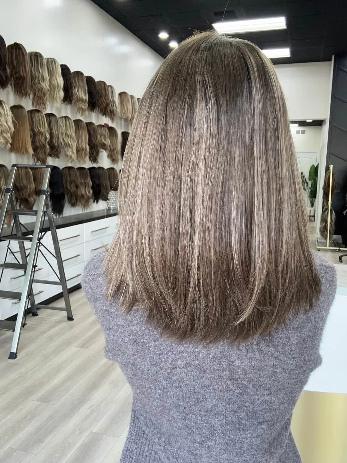 18-inch bronde human hair wig in Bronde