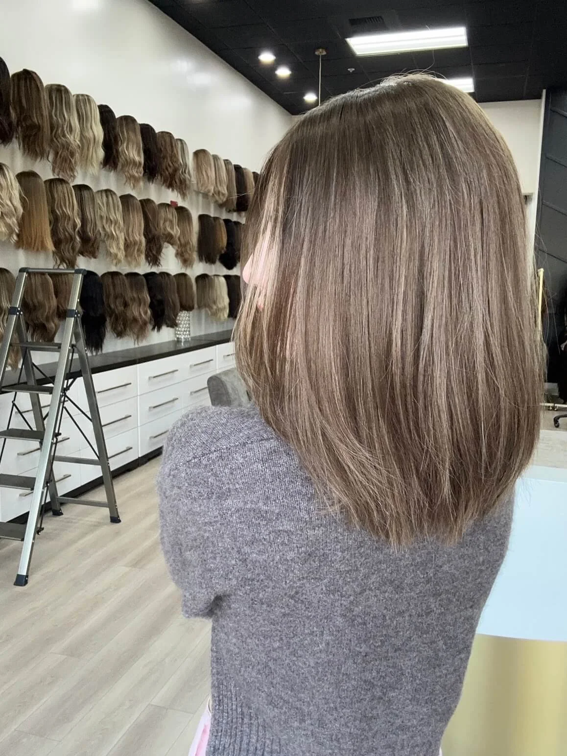 18-inch bronde human hair wig with 18-inch length
