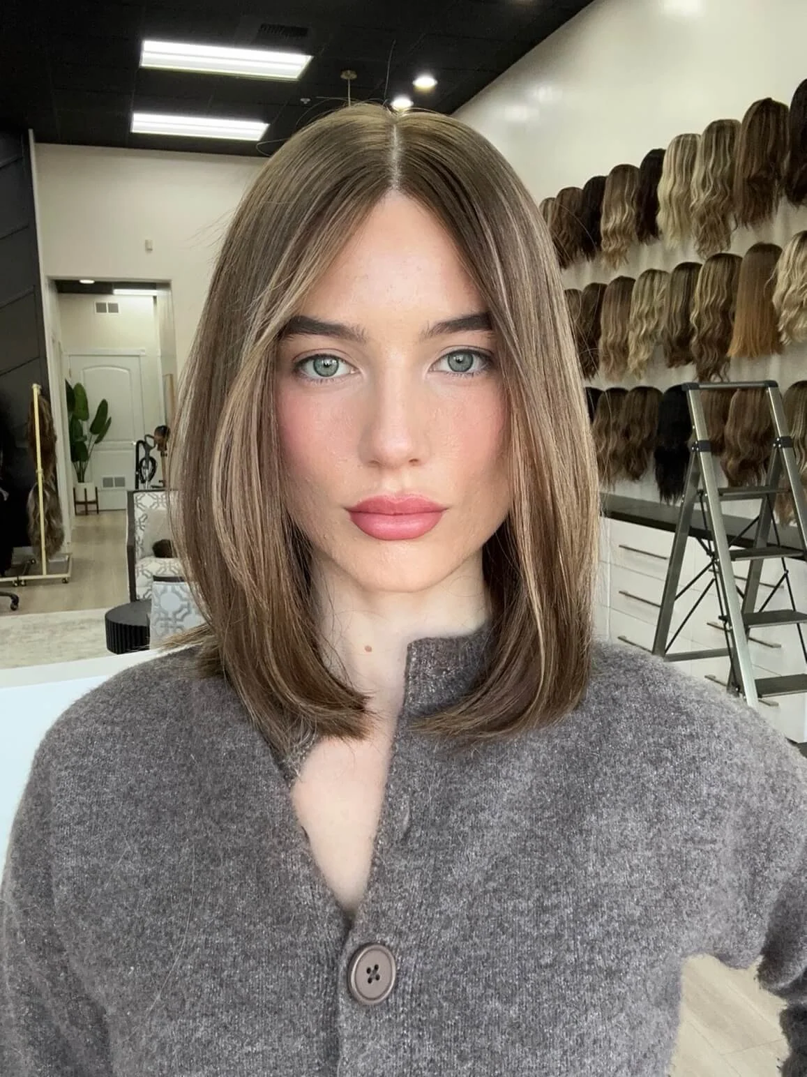 18-inch bronde human hair wig with 18-inch length