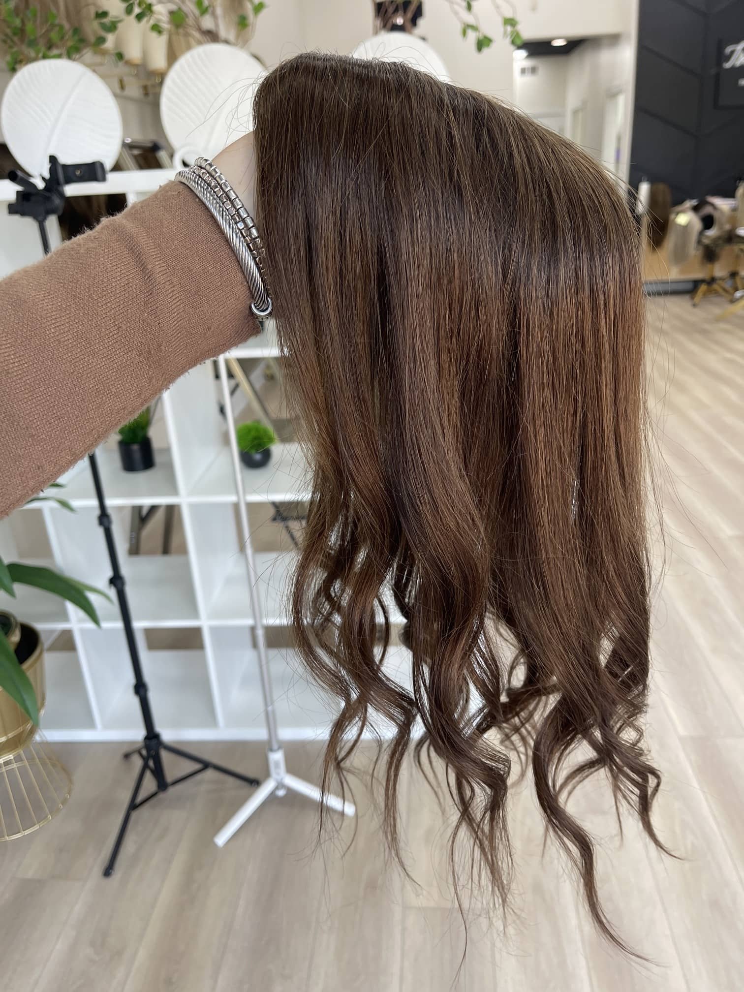 _Realistic_wigs_for_women_experiencing_postnatal_hair_loss__available_in_El_Dorado_Hills__top_salons___.jpg