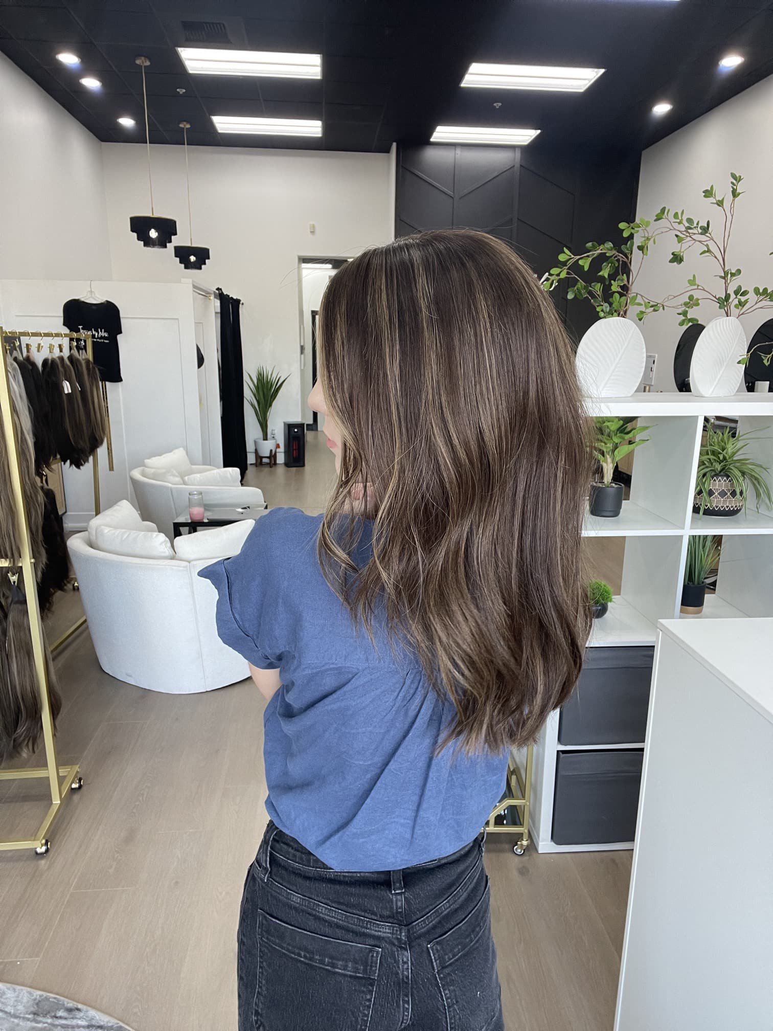 _Natural_rooty_blonde_wigs_available_in_Roseville__blending_realism_and_style_for_a_flawless_finish___.jpg