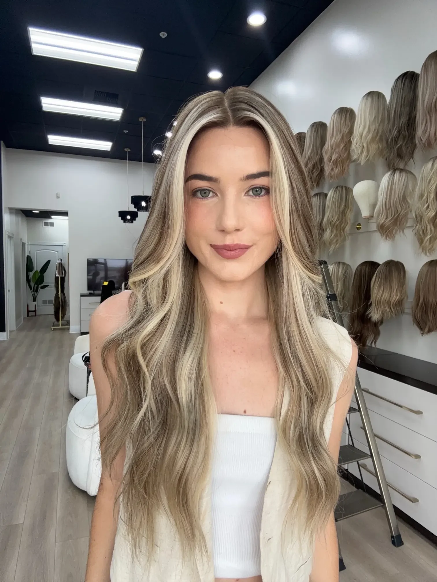 _Realistic_wigs_for_women_battling_alopecia__offered_in_luxury_salons_across_Northern_California___.webp