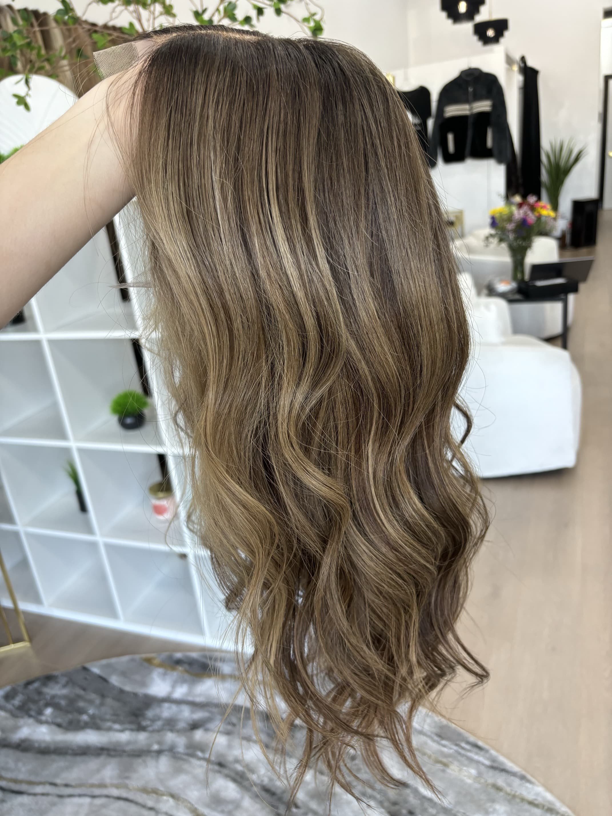 human_hair_blend_vs_synthetic_comparison_.jpg