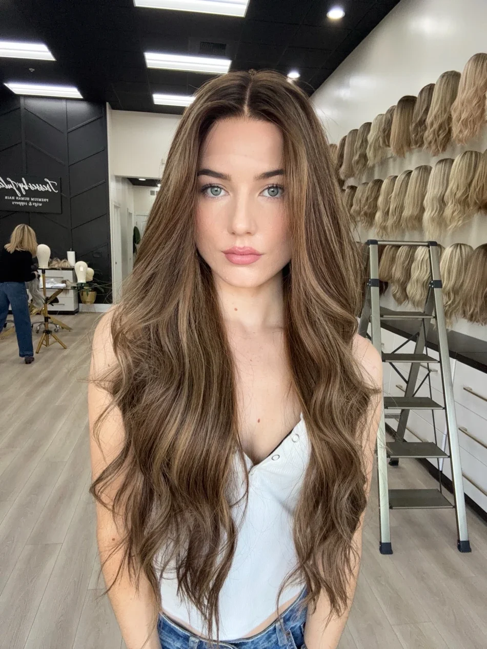 human_hair_blend_vs_synthetic_comparison_.webp
