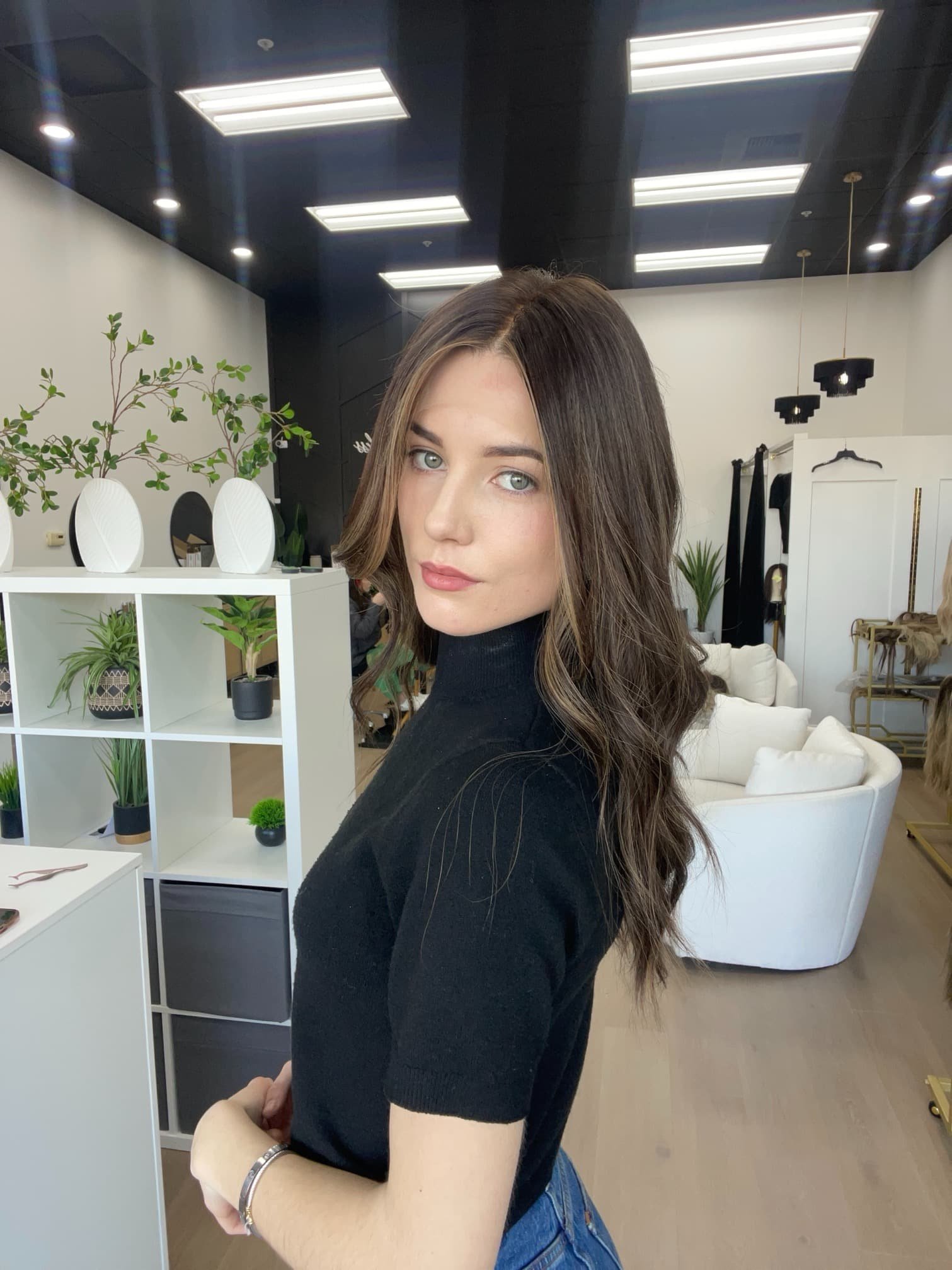 _Elegant_blonde_bob_wig_worn_by_a_woman_at_Tresses_By_Juless_Studio__Sacramento___.jpg