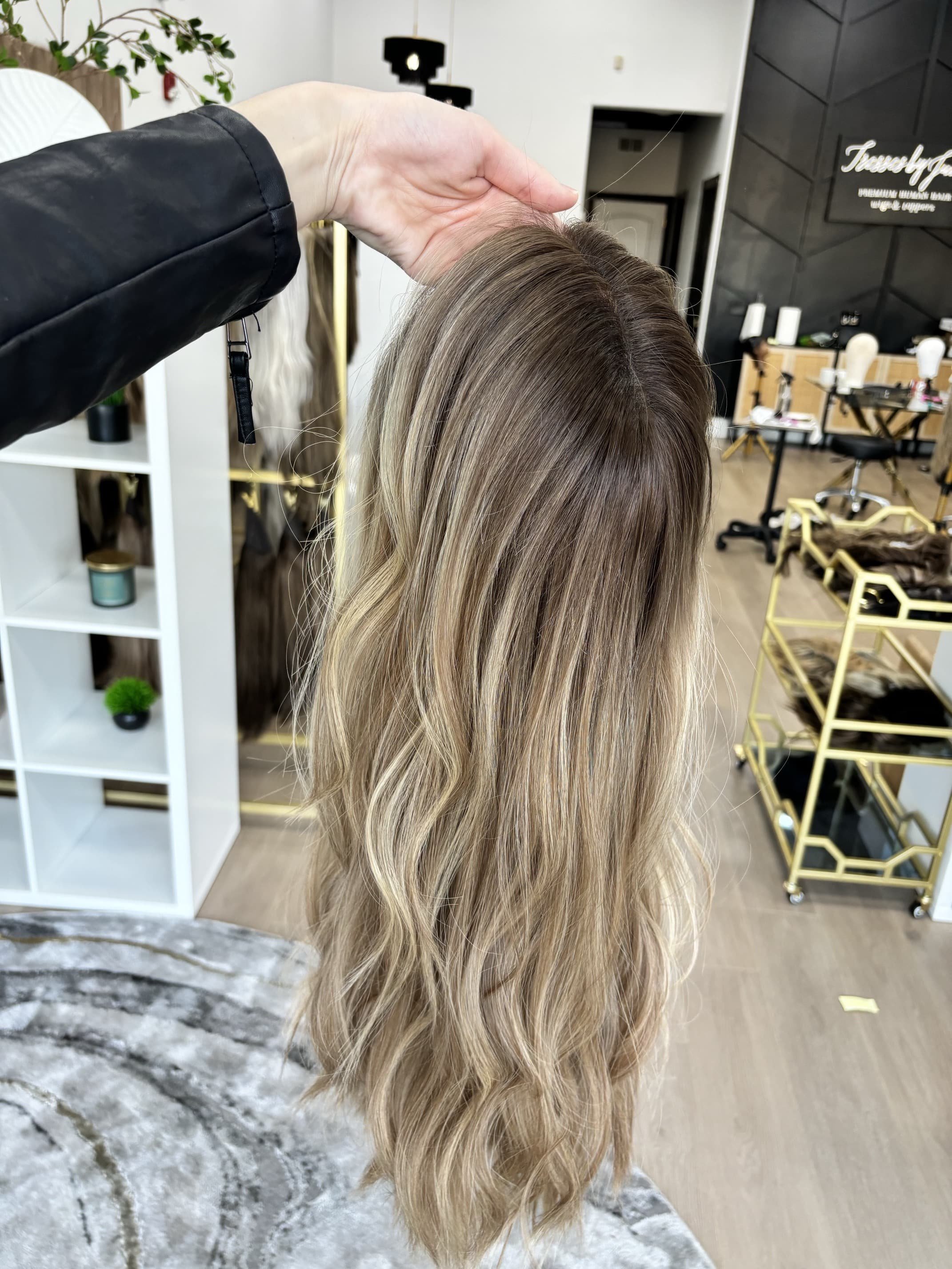 _Realistic_wigs_for_women_experiencing_postnatal_hair_loss__available_in_El_Dorado_Hills__top_salons___.jpg