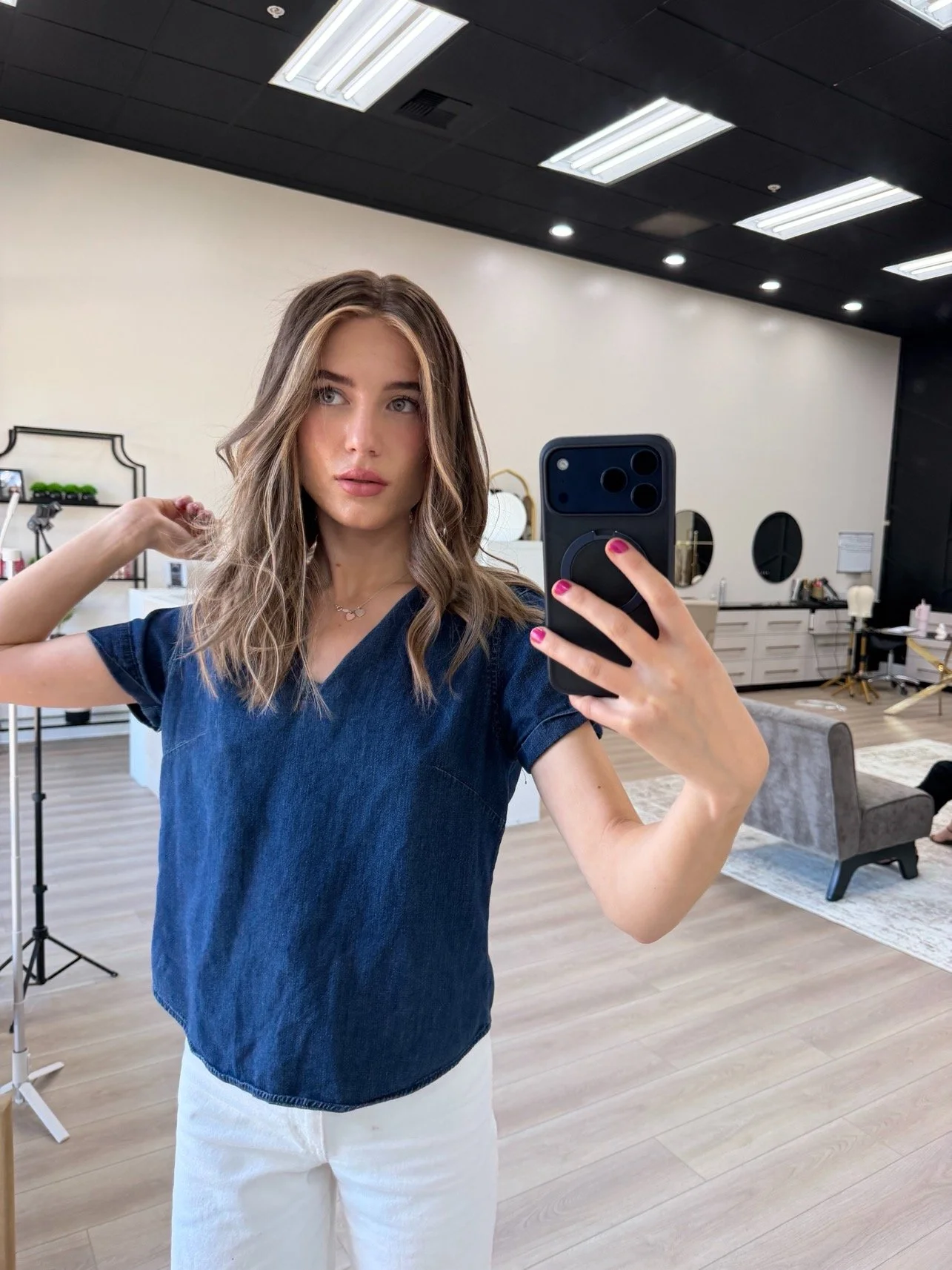 _Lightweight__hand_tied_wigs_perfect_for_travel__available_in_El_Dorado_Hills__luxury_salons___.jpg