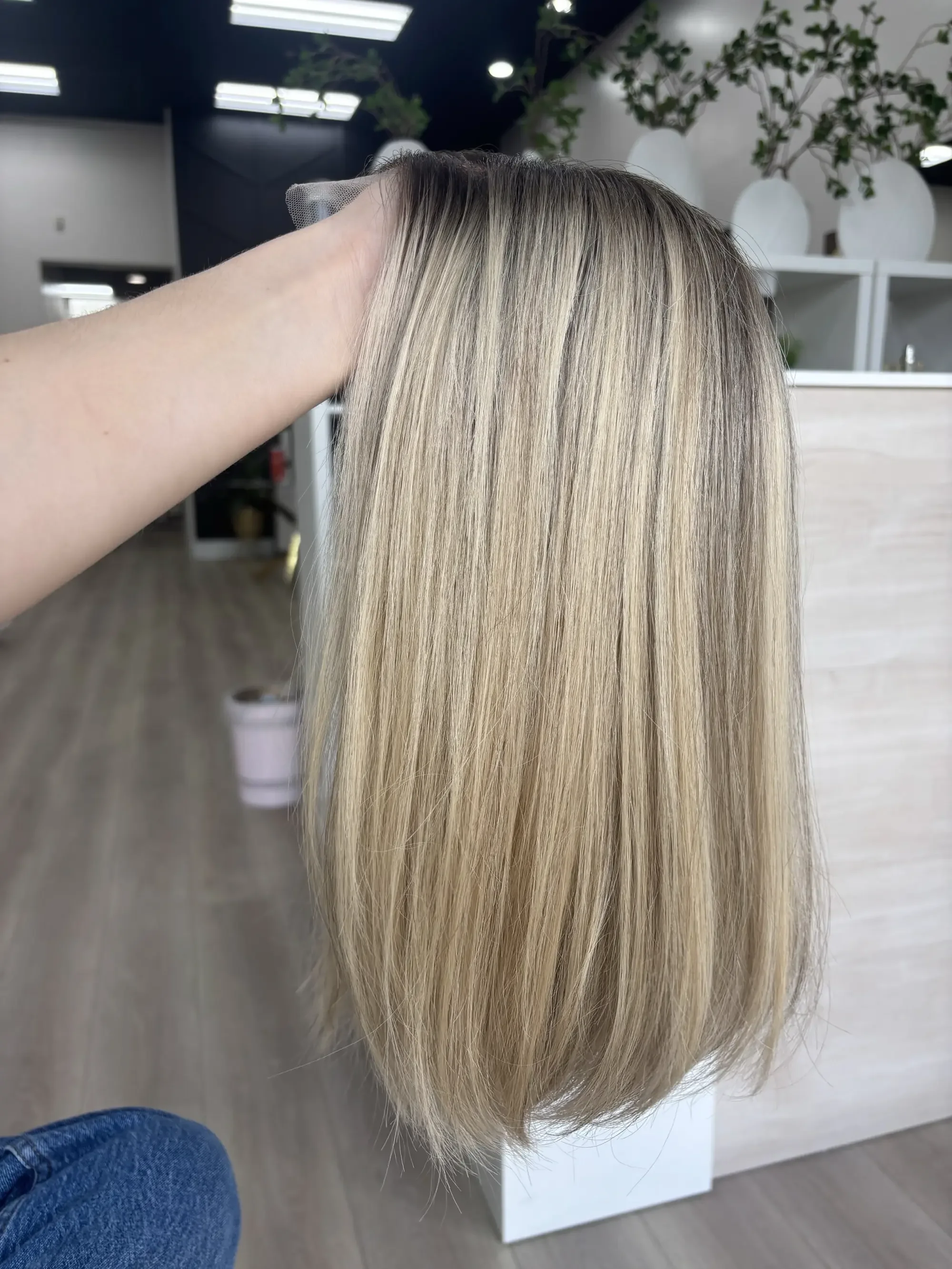 _Rooty_blonde_wigs_with_natural_finishes__ideal_for_everyday_wear__available_in_the_Bay_Area___.webp