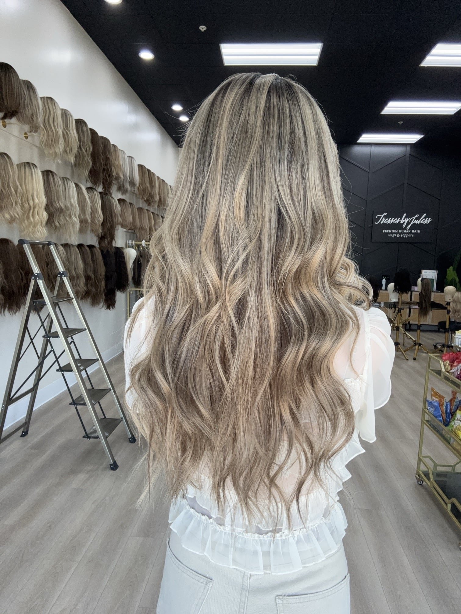 _Lightweight__hand_tied_wigs_perfect_for_travel__available_in_El_Dorado_Hills__luxury_salons___.jpg