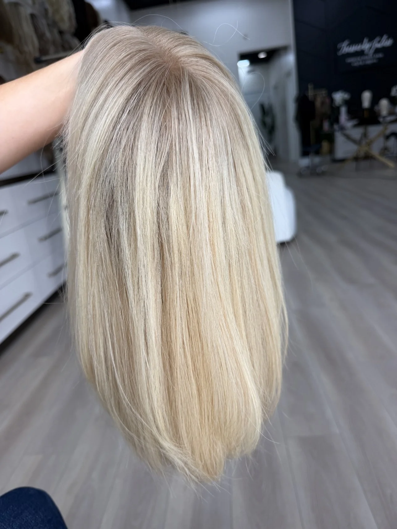 buy_lightweight_monofilament_hair_toppers_online_.jpg
