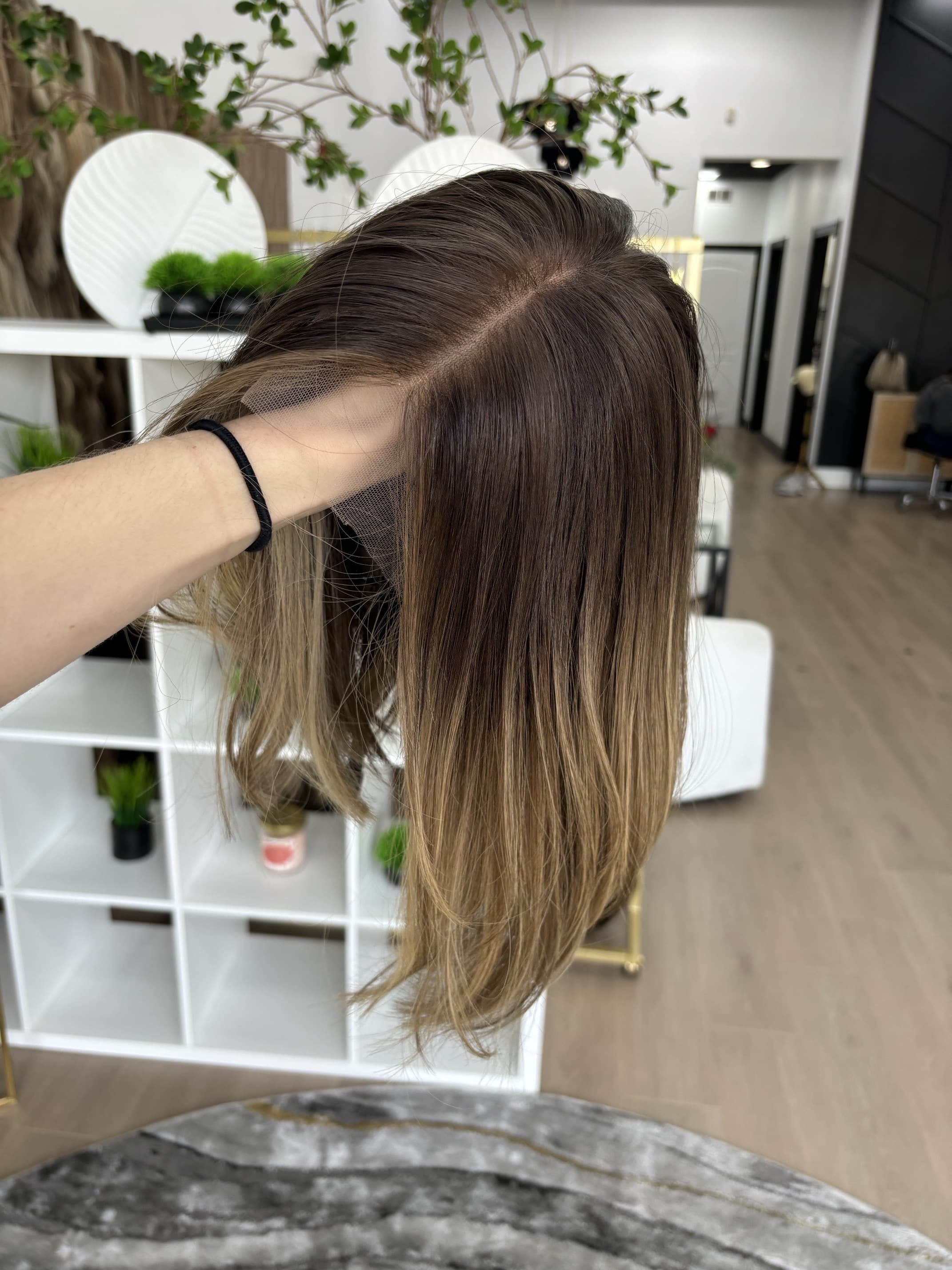 _Learn_how_to_apply_clip_in_hair_toppers_with_our_easy_tutorial__available_in_every_American_state_including_California___.jpg