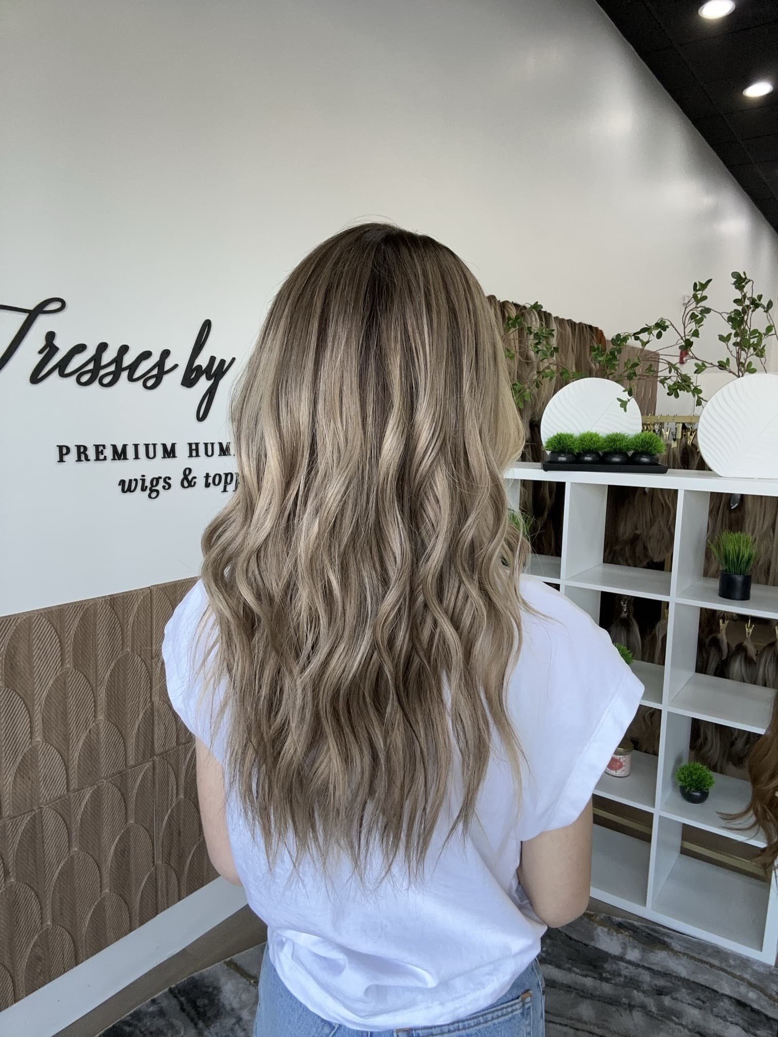 synthetic_vs_human_hair_wigs_reviews_.jpg