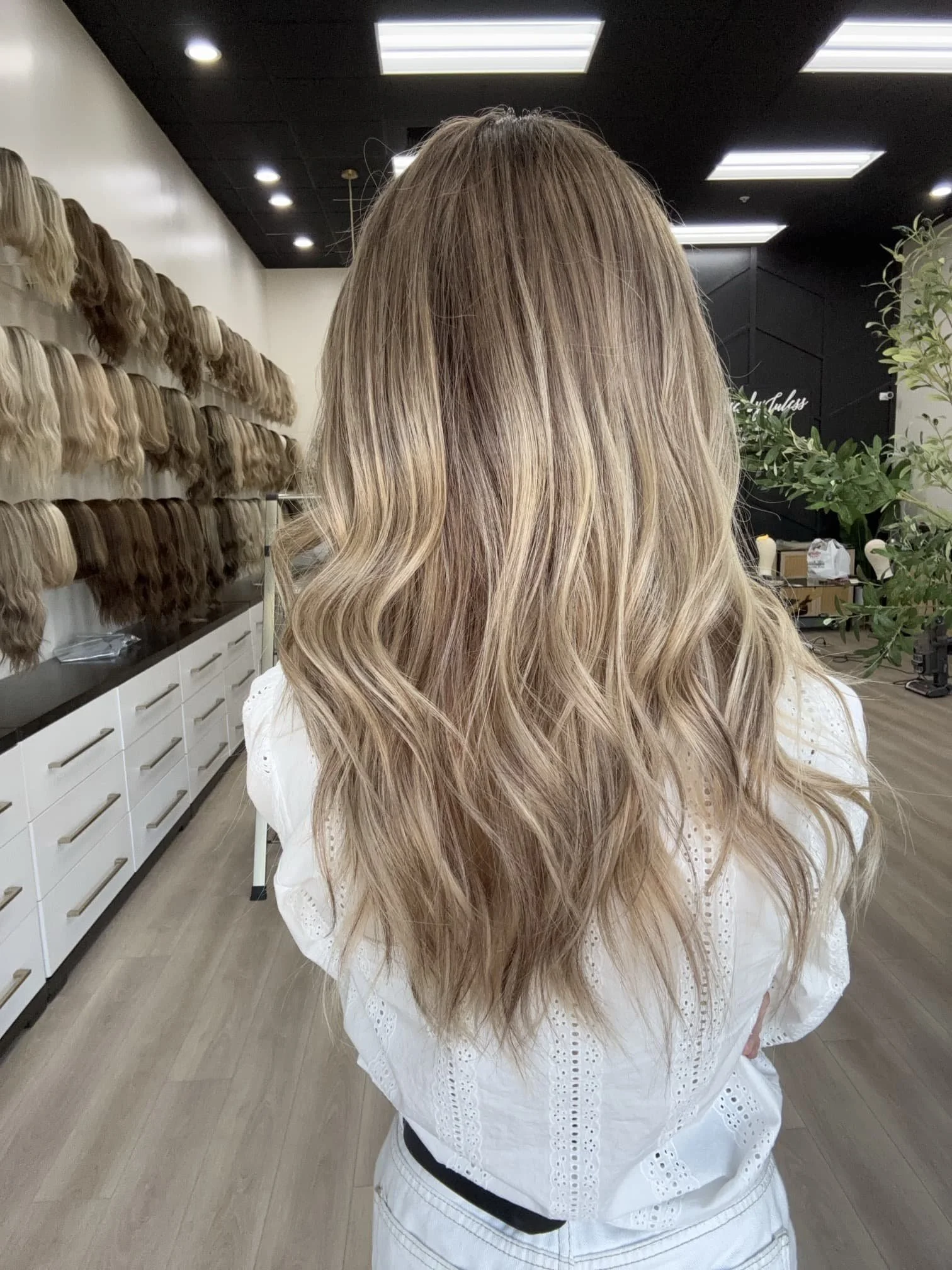 choosing_the_right_hair_toppers_for_crown_thinning_.jpg