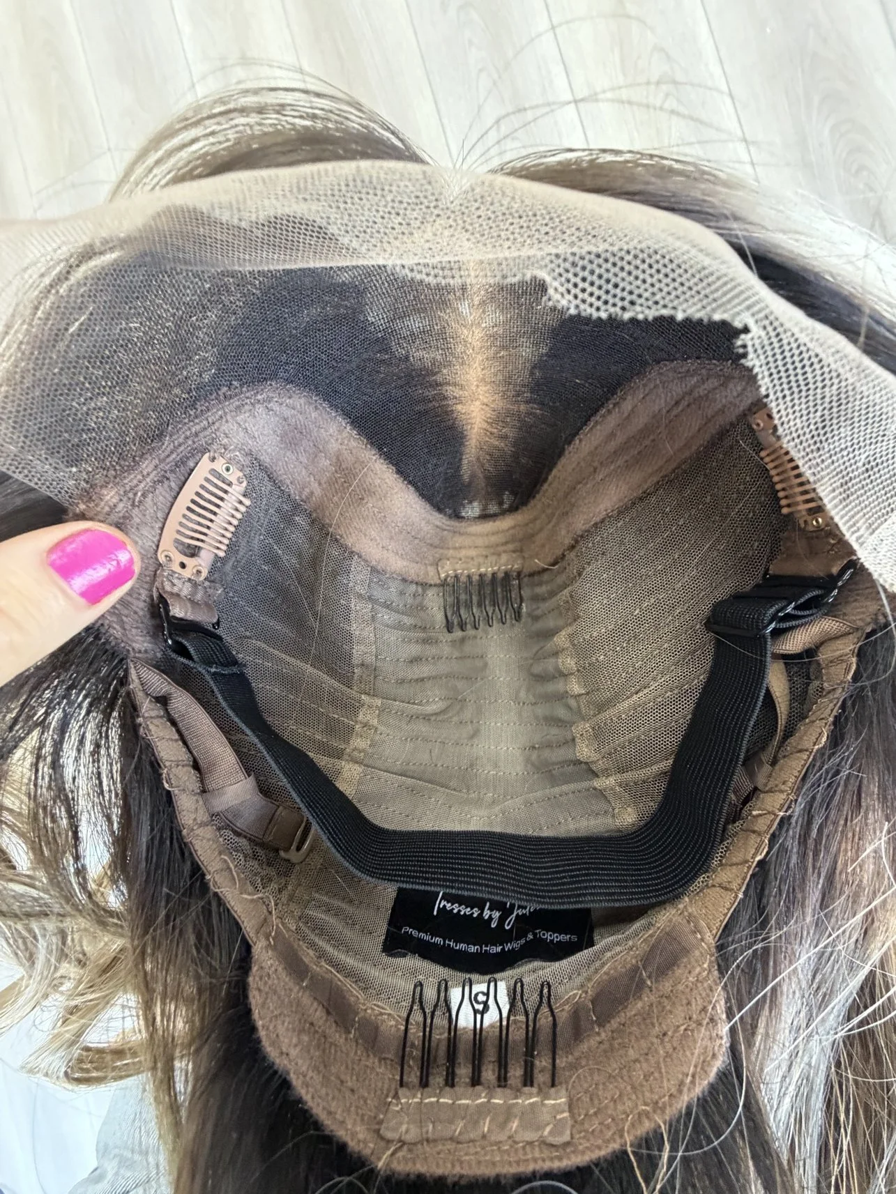 _Luxury_hand_tied_wigs_for_women_seeking_comfort__showcased_in_Los_Angeles__leading_salons___.jpg