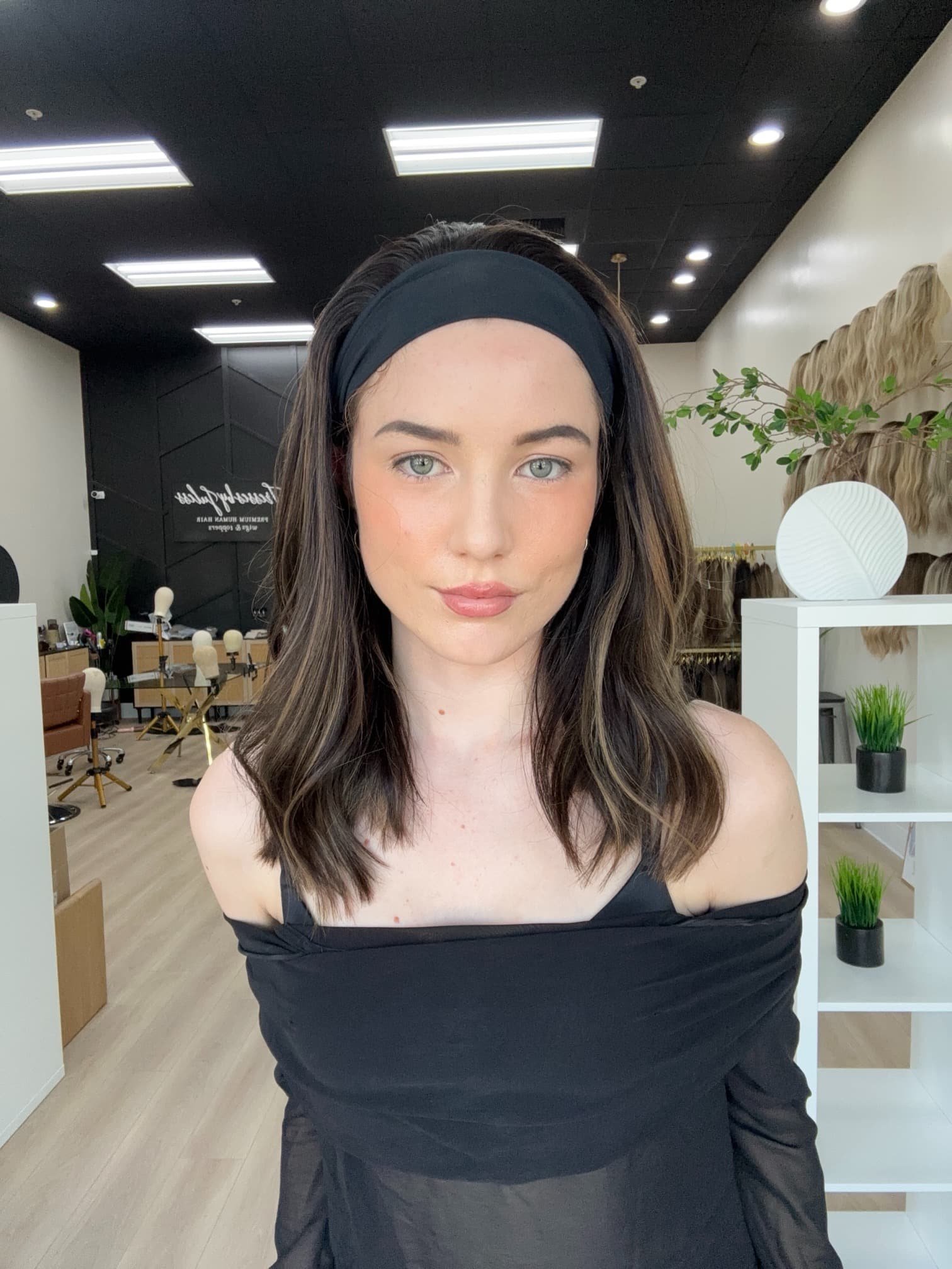 _Woman_with_a_long_straight_black_wig_in_Tresses_By_Juless_Studio__Sacramento___.jpg