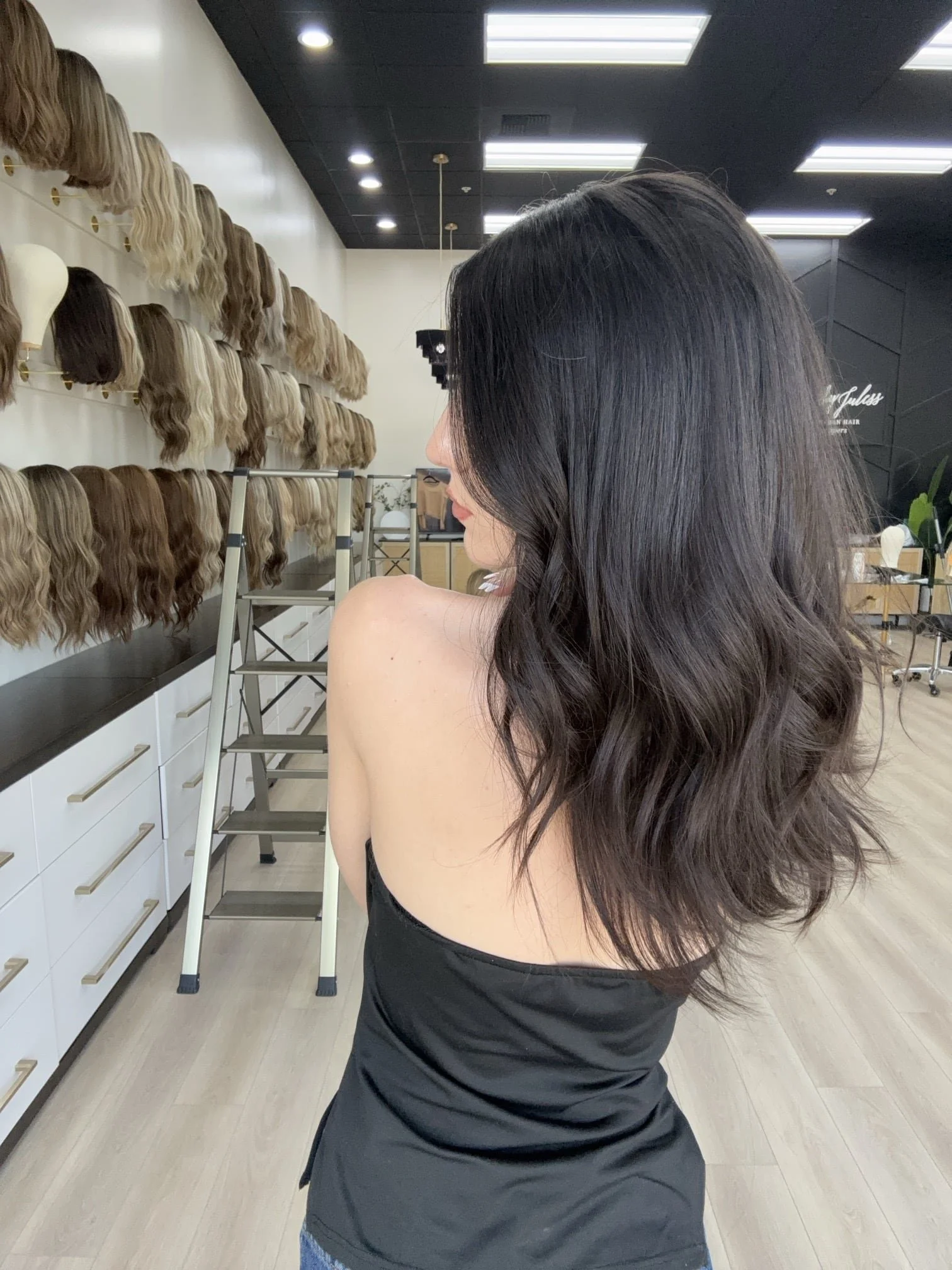 _Premium_virgin_human_hair_wigs_available_in_Sacramento__perfect_for_achieving_a_natural_and_luxurious_look___.jpg
