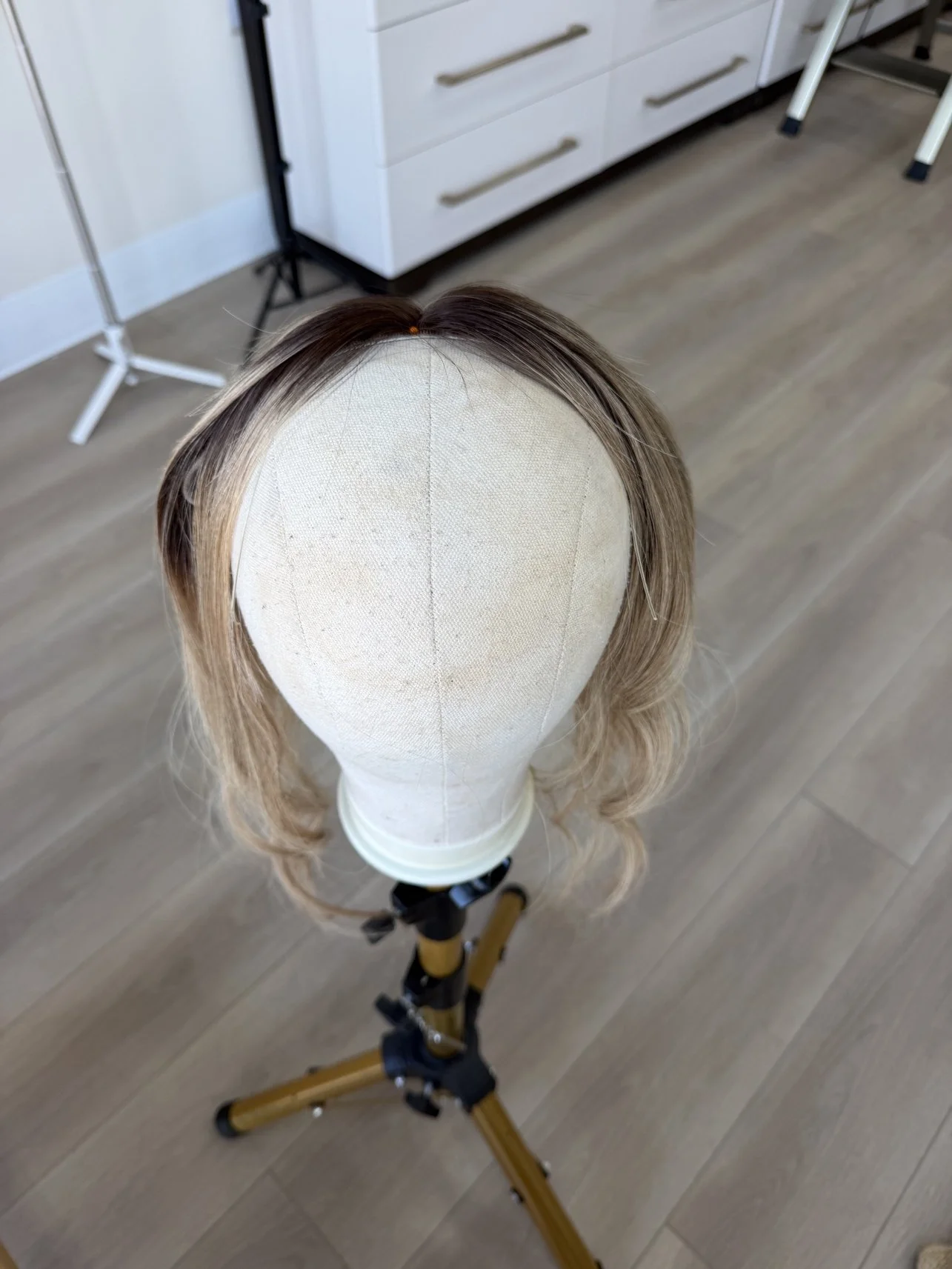 _Realistic_wigs_for_women_experiencing_postnatal_hair_loss__available_in_El_Dorado_Hills__top_salons___.jpg