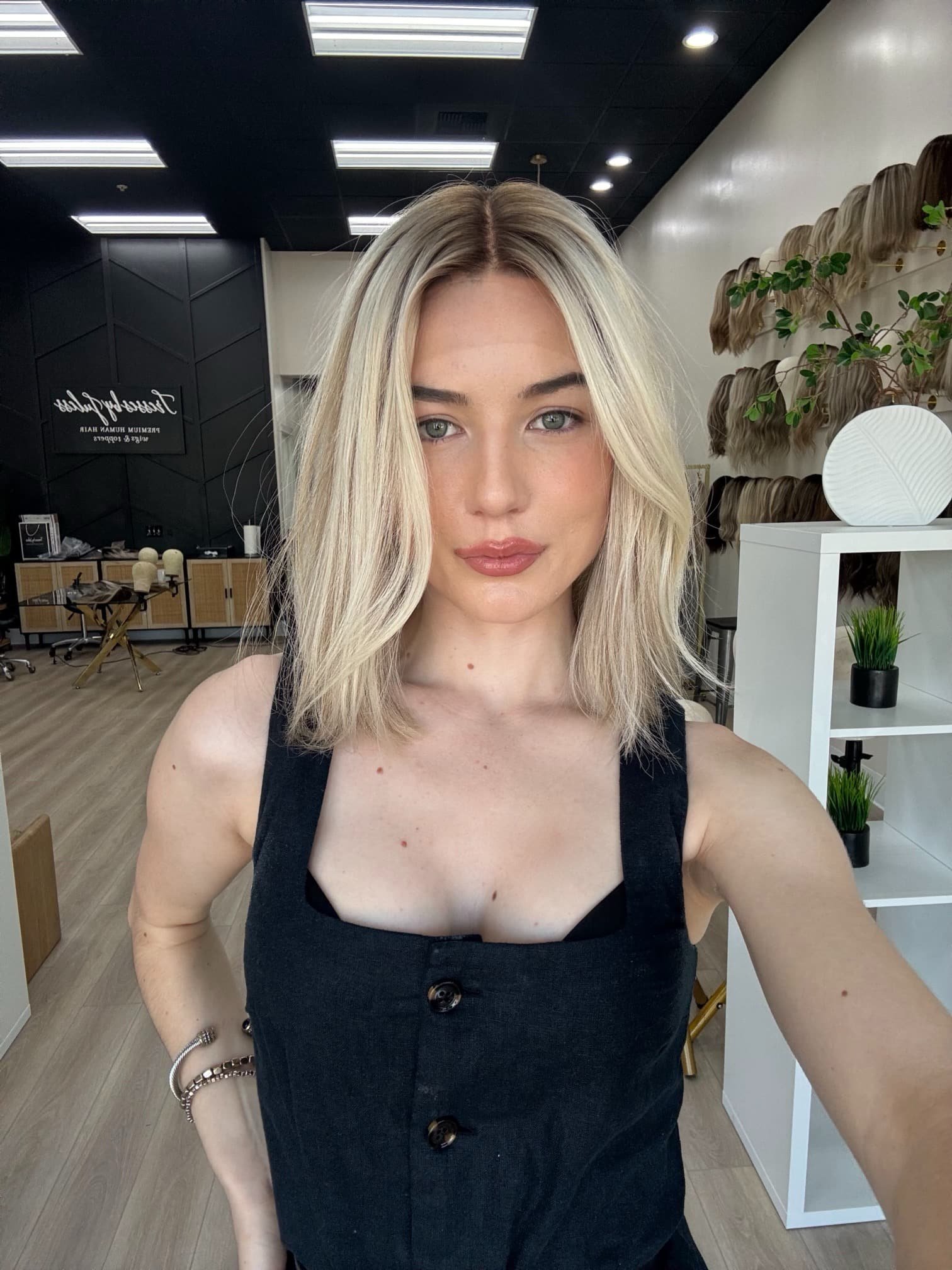 _Premium_chemo_friendly_wigs_tailored_for_women__now_available_in_Los_Angeles__renowned_salons___.jpg