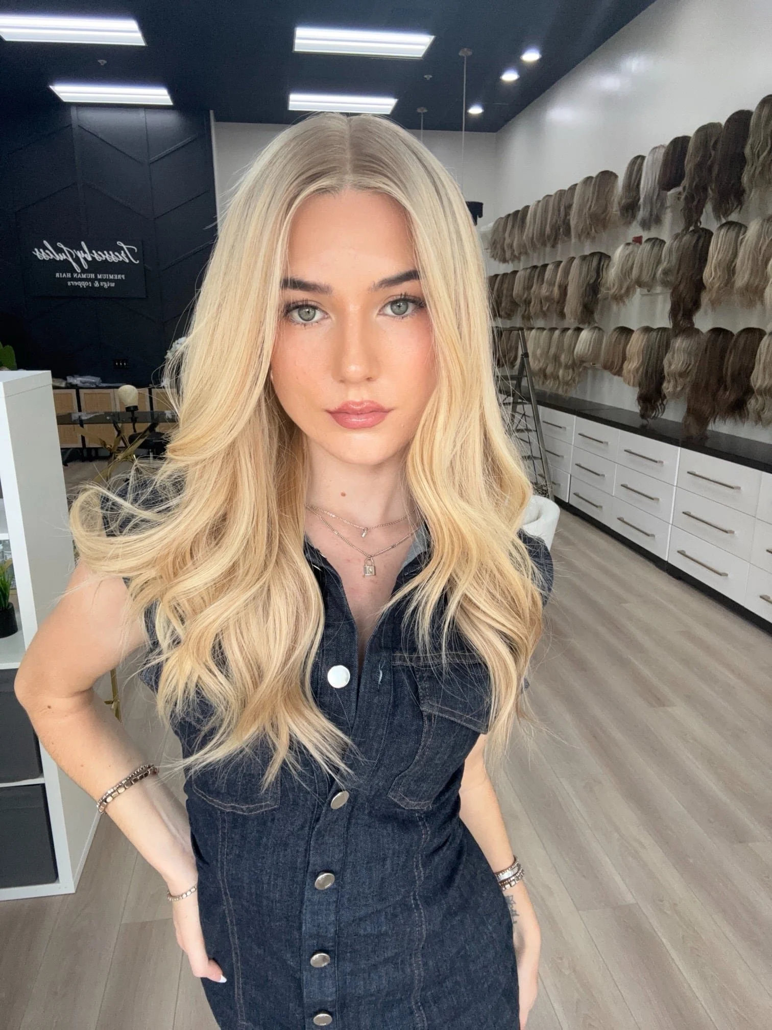 natural_looking_hair_wigs_everyday_use_.jpg