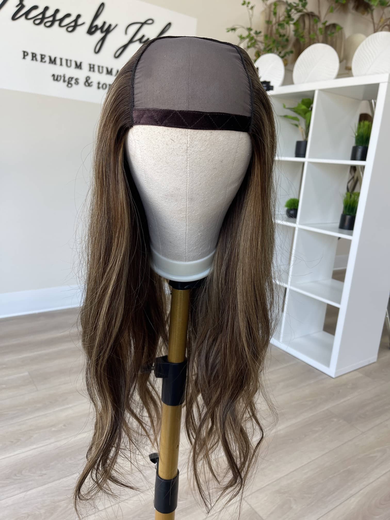_Balayage_inspired_wigs_tailored_for_thinning_hair__offered_in_Northern_California_s_top_salons___.jpg