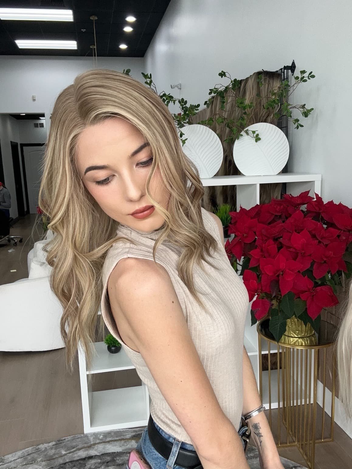_Compare_human_hair_blend_vs_synthetic_wigs_in_our_comprehensive_review__available_across_American_salons___.jpg