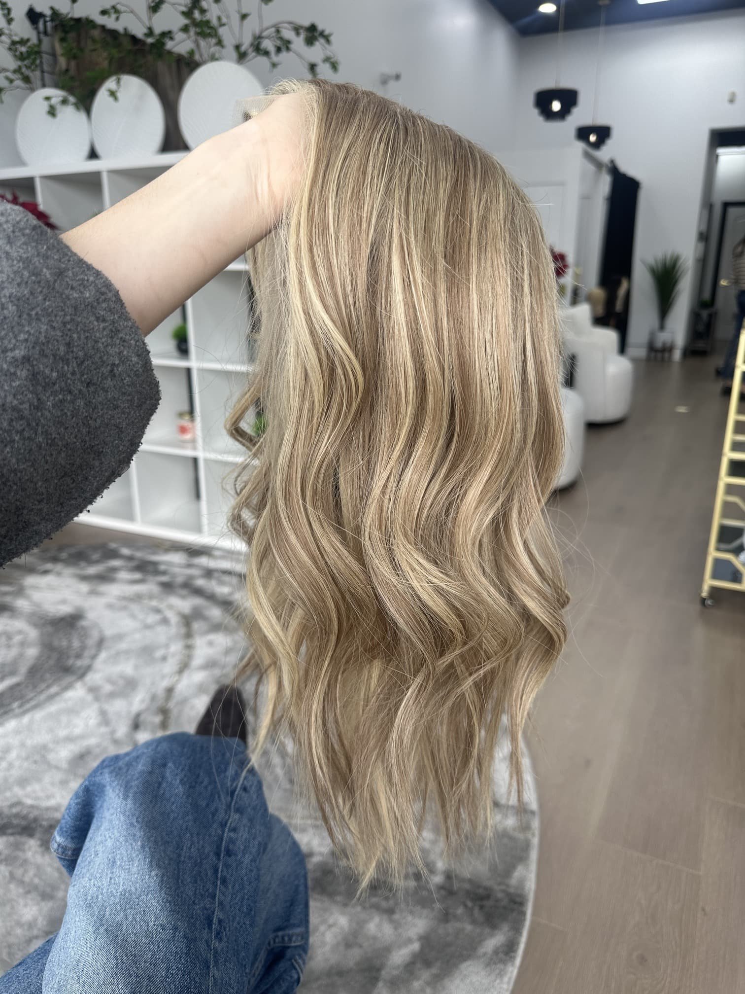 long_human_hair_wigs_styling_tips_.jpg