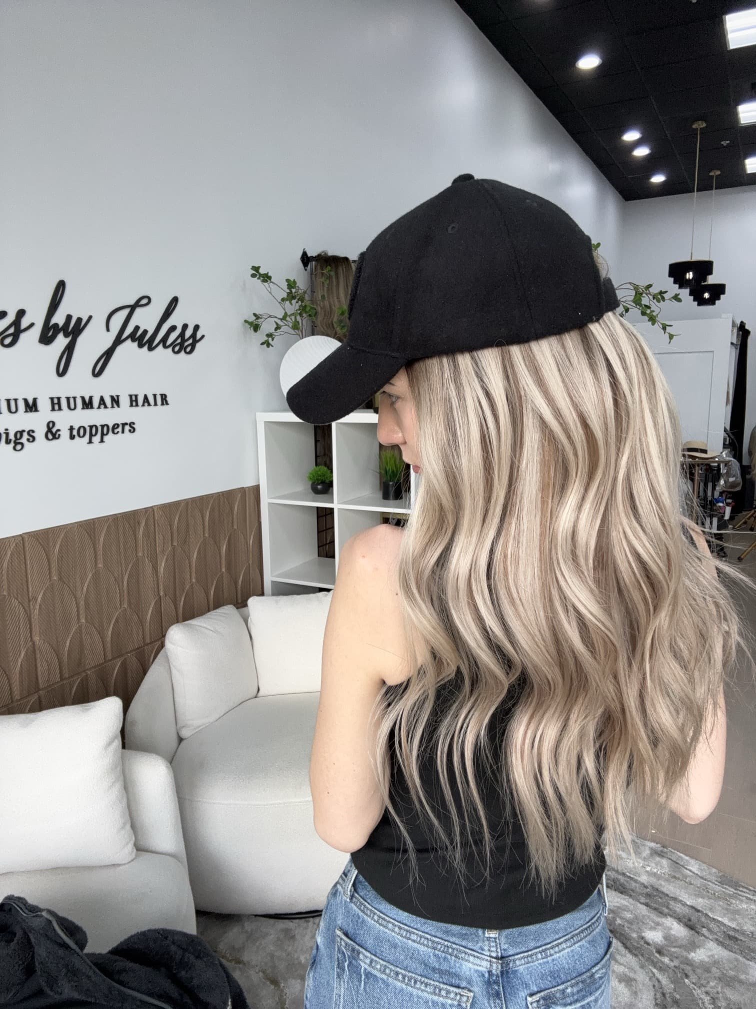 Explore_balayage_style_wigs_in_Sacramento_that_combine_modern_color_trends_with_unparalleled_craftsmanship__.jpg