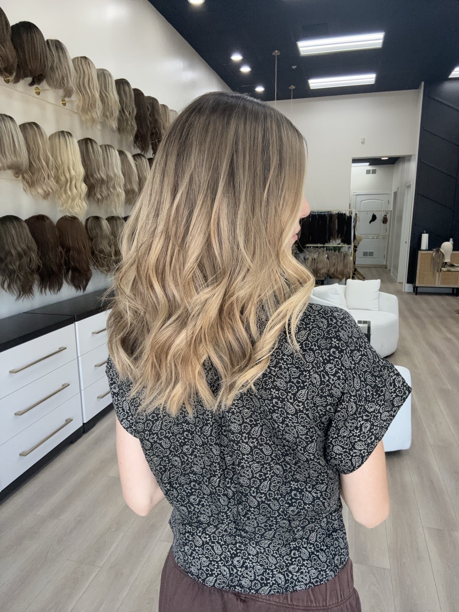 buy_lightweight_monofilament_hair_toppers_online_.jpg