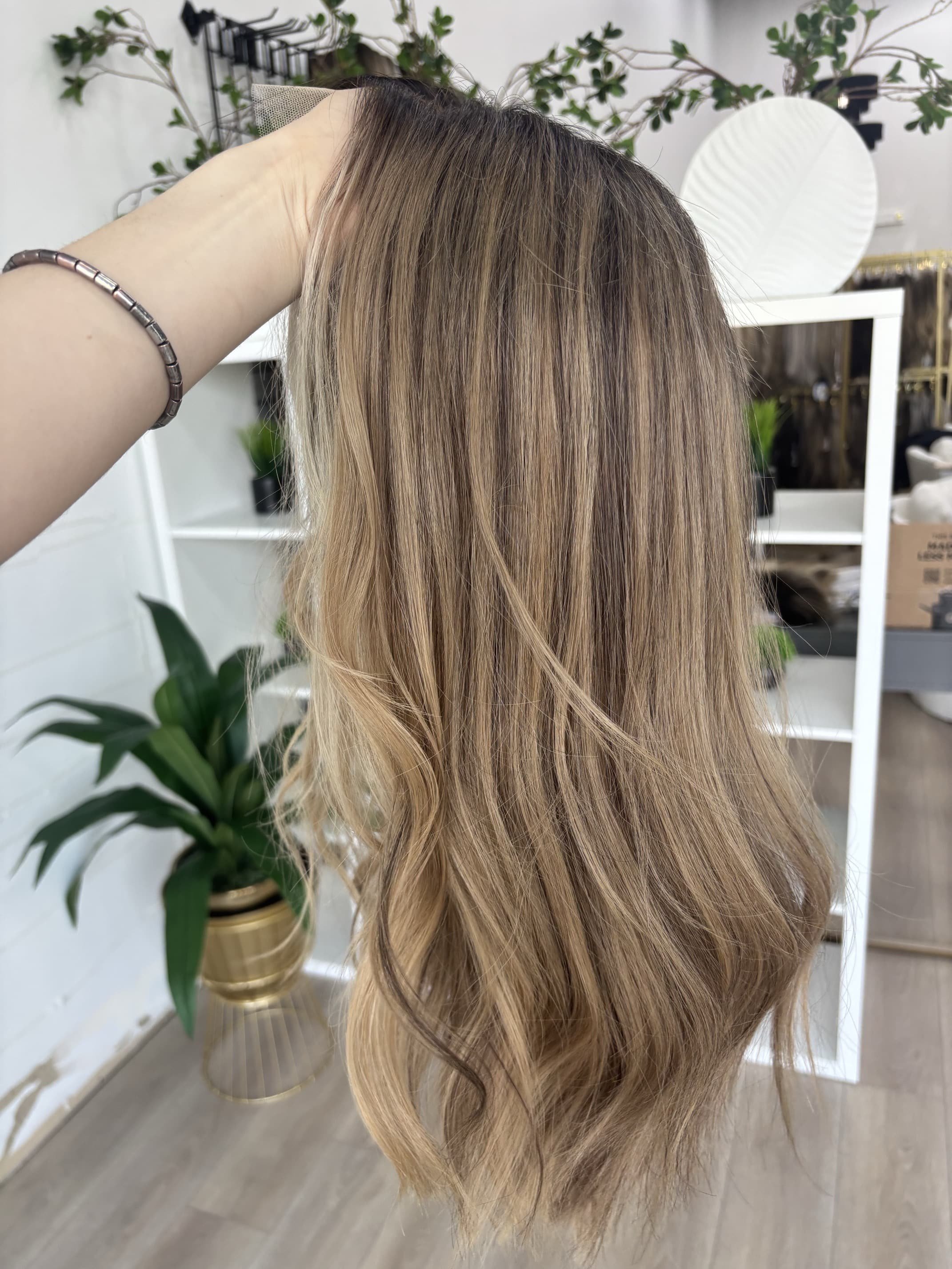 _Premium_chemo_friendly_wigs_tailored_for_women__now_available_in_Los_Angeles__renowned_salons___.jpg