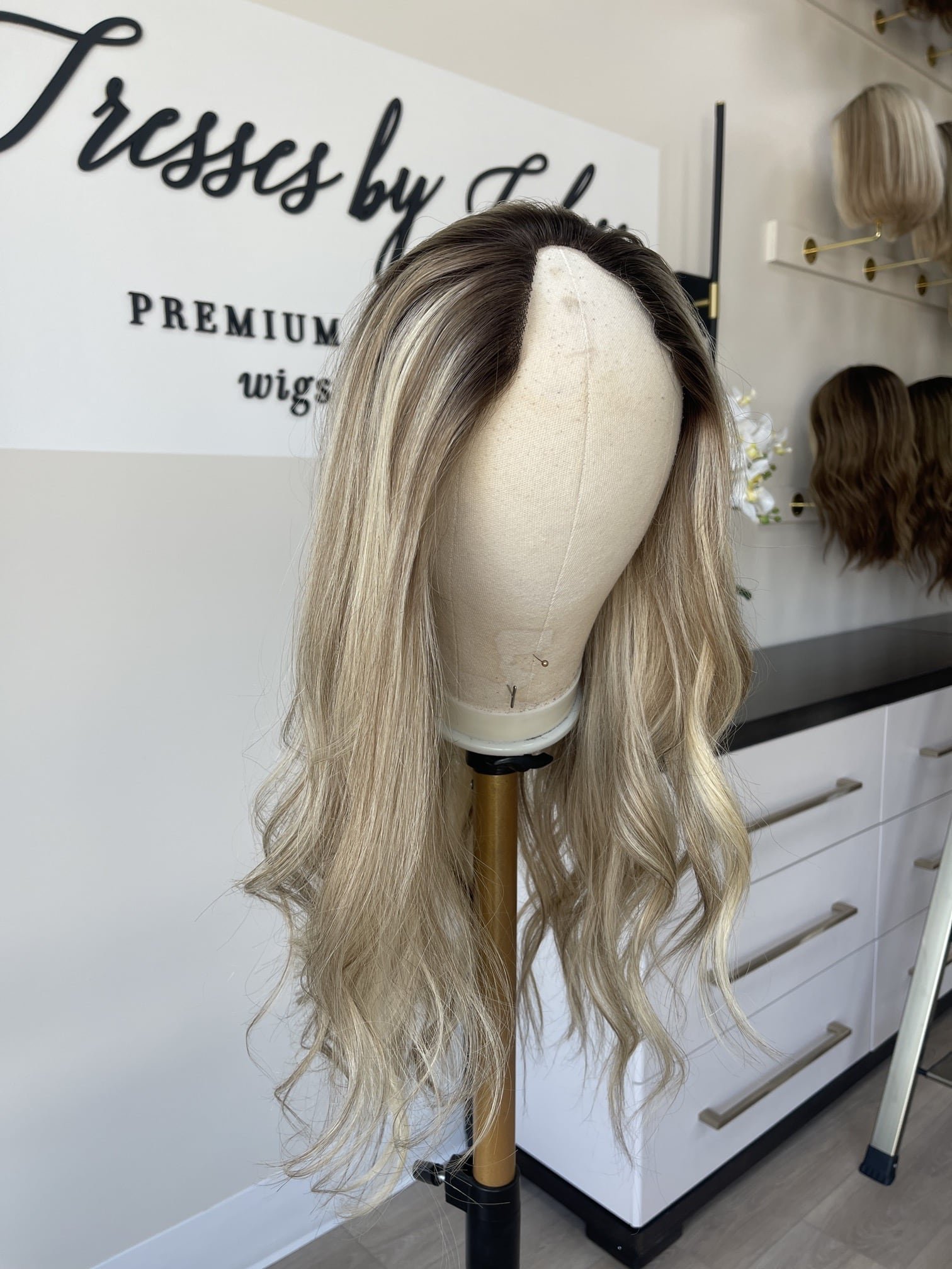_Hand_tied_wigs_with_luxury_finishes__tailored_for_comfort_and_style_in_Sacramento_s_best_salons___.jpg