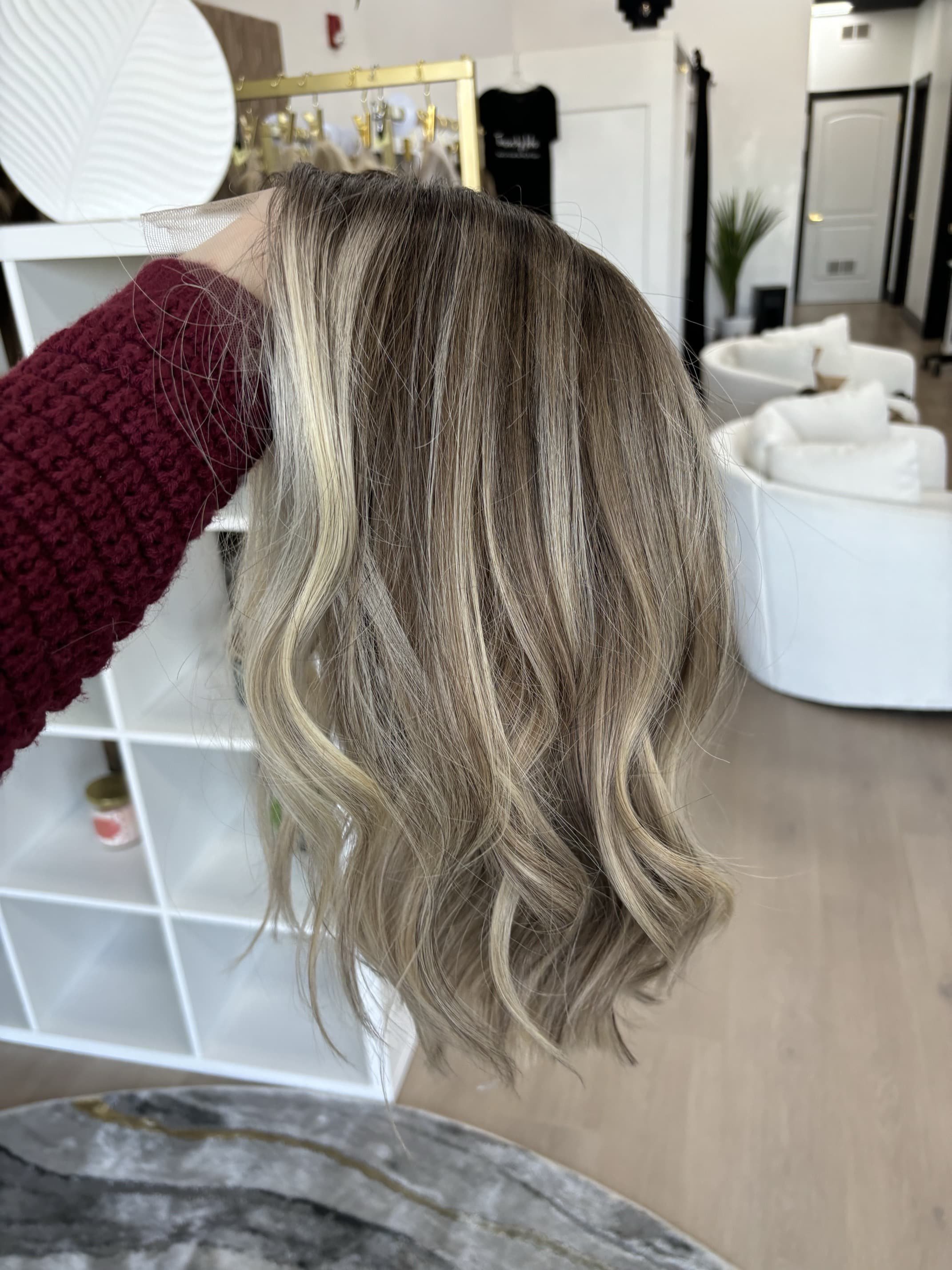 _Luxury_hand_tied_wigs_for_women_seeking_comfort__showcased_in_Los_Angeles__leading_salons___.jpg