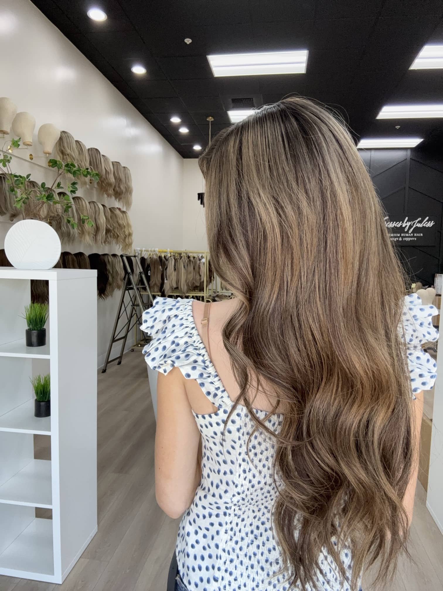 _Honey_blonde_straight_wig_styled_on_a_woman_at_Tresses_By_Juless_Studio__West_Sacramento__Sacramento___.jpg