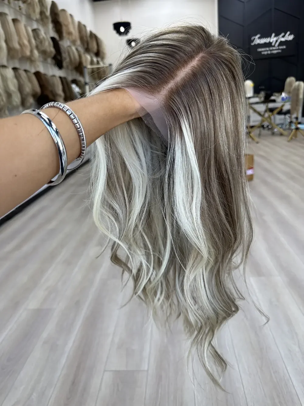 _Explore_hair_integration_toppers_for_severe_thinning_in_our_California_studios__providing_solutions_nationwide___.webp