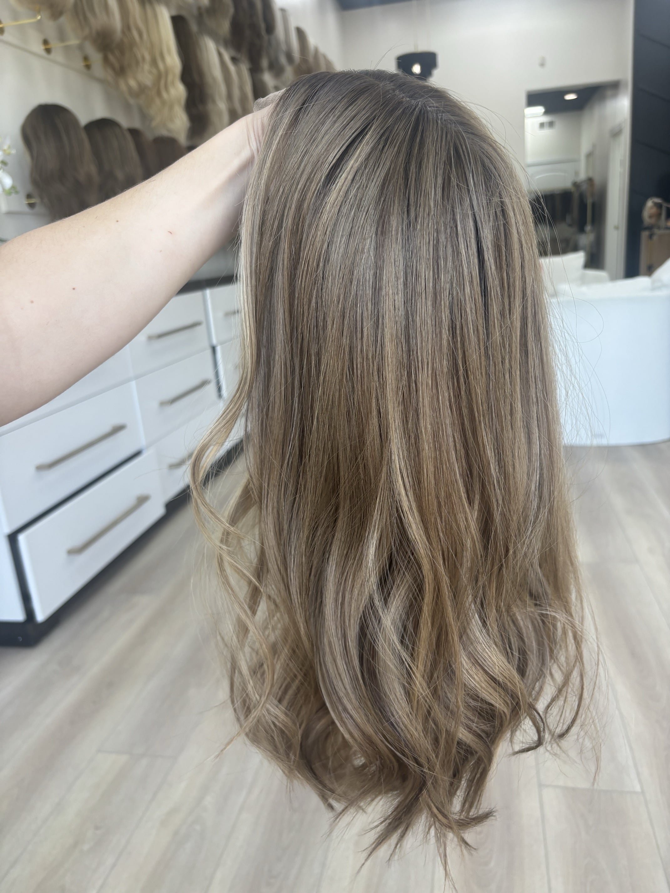 where_to_find_hair_wigs_near_me_for_chemotherapy_.jpg