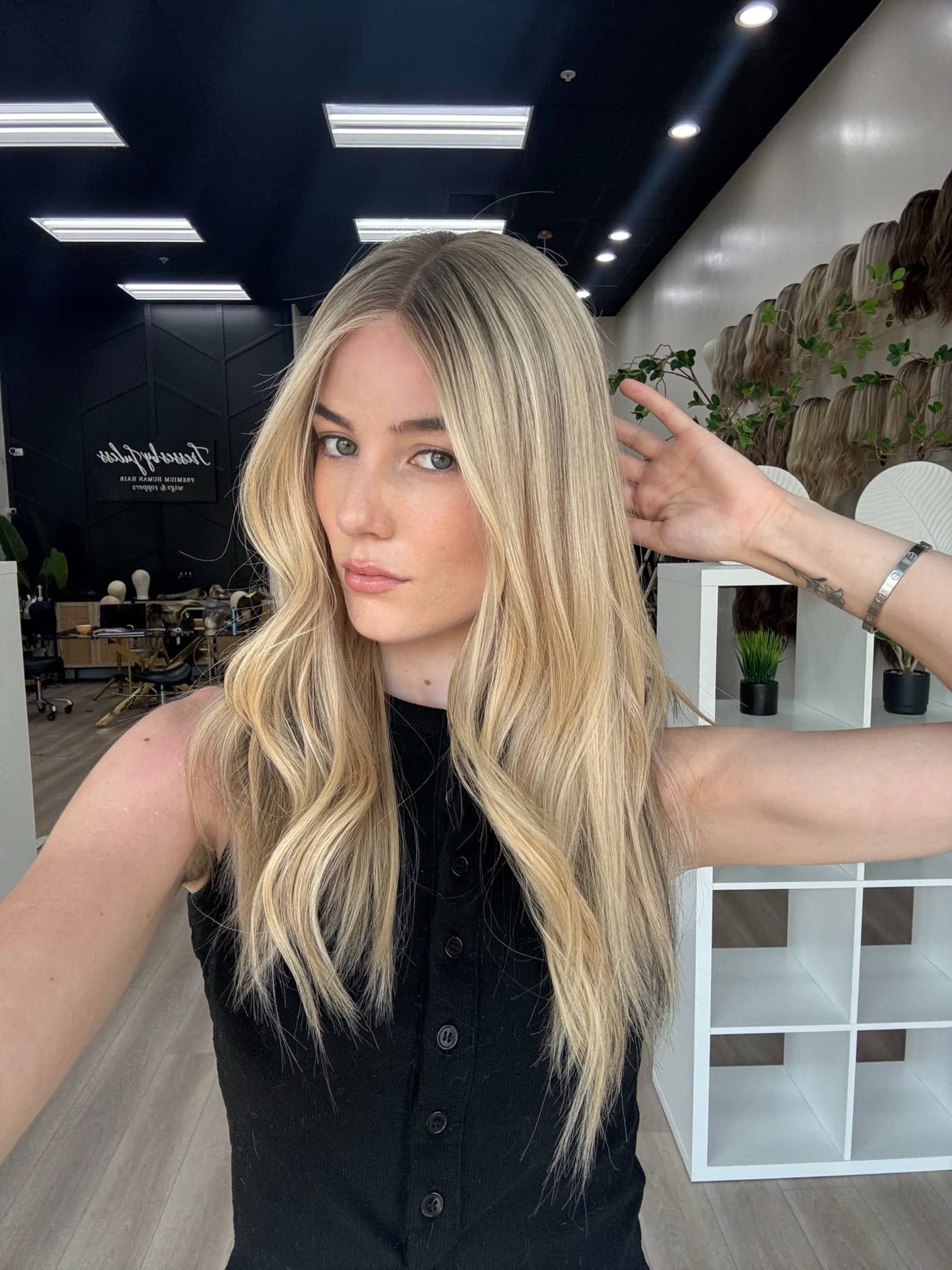 Learn_how_to_choose_the_perfect_hair_toppers_for_crown_hair_loss_with_our_detailed_guide_in_all_American_salons__.jpg