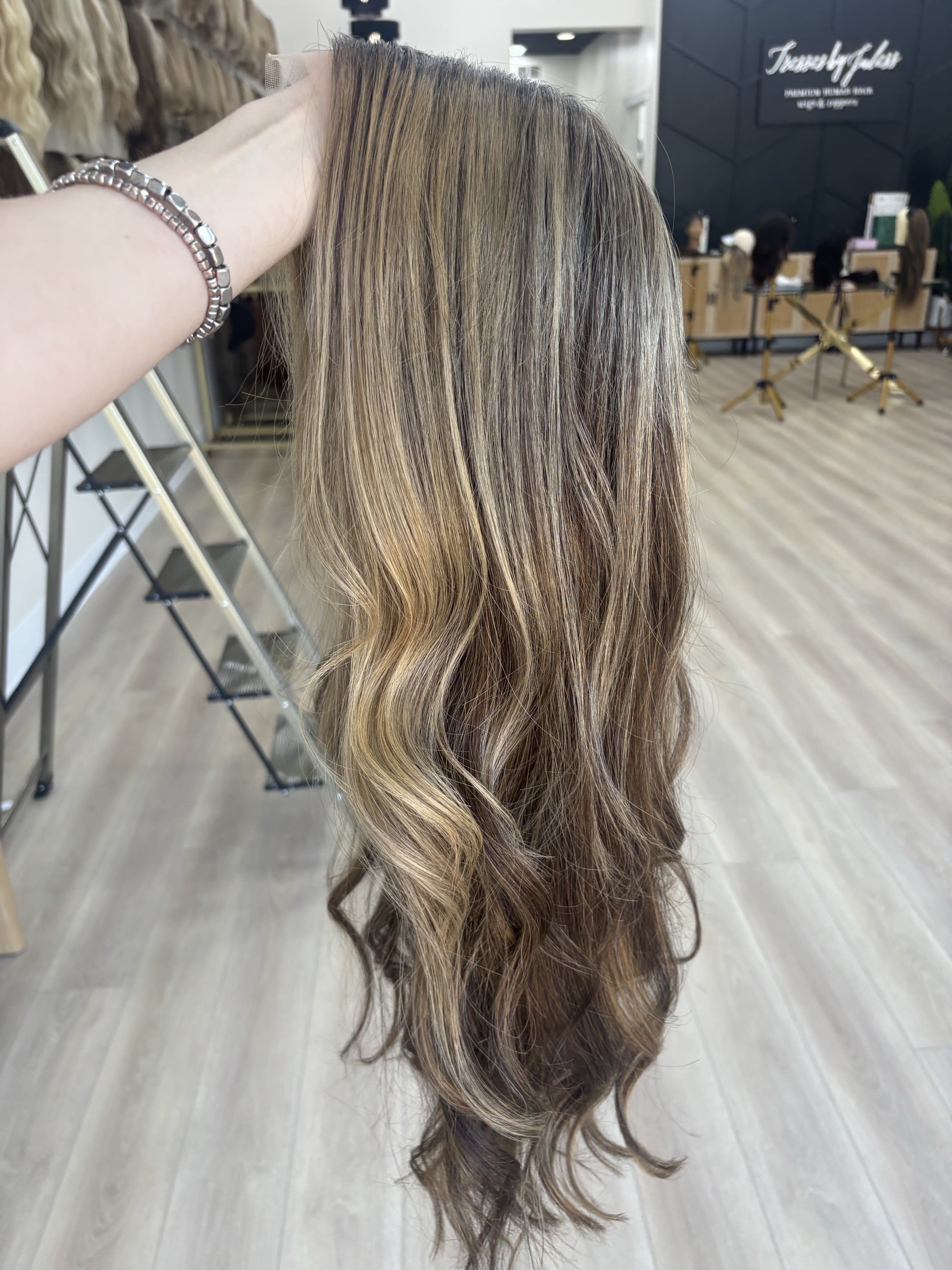 hair_integration_toppers_for_severe_thinning_.jpg