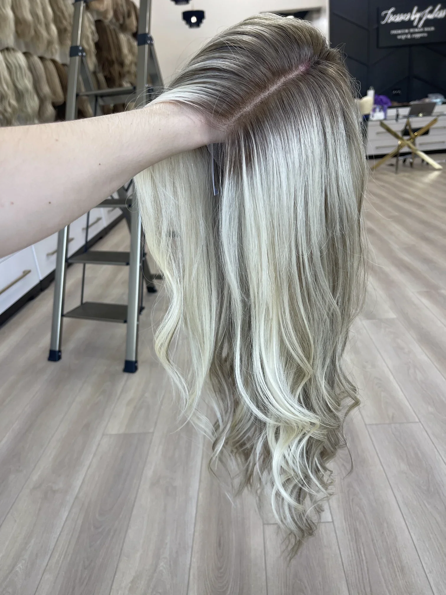 _Natural_looking_hair_wigs_for_everyday_use__designed_to_blend_seamlessly_and_available_nationwide___.webp