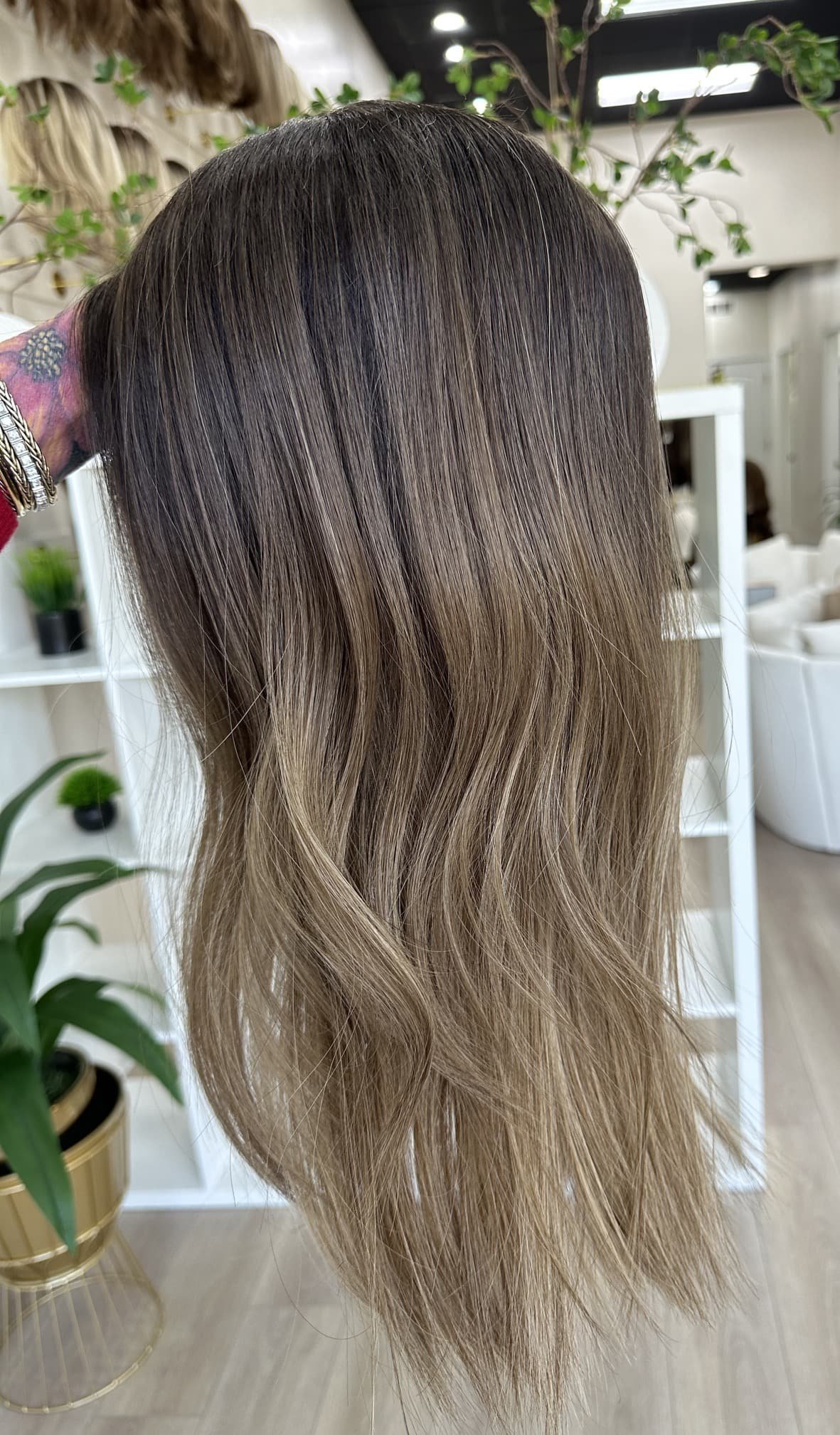 _Rooty_blonde_wigs_with_natural_finishes__ideal_for_everyday_wear__available_in_the_Bay_Area___.jpg