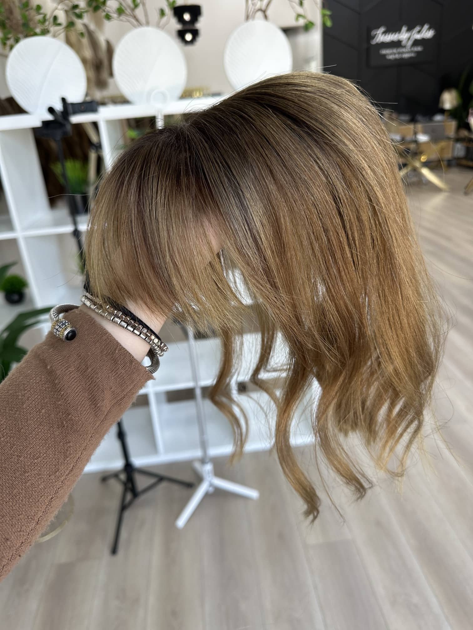 Explore_balayage_style_wigs_in_Sacramento_that_combine_modern_color_trends_with_unparalleled_craftsmanship__.jpg