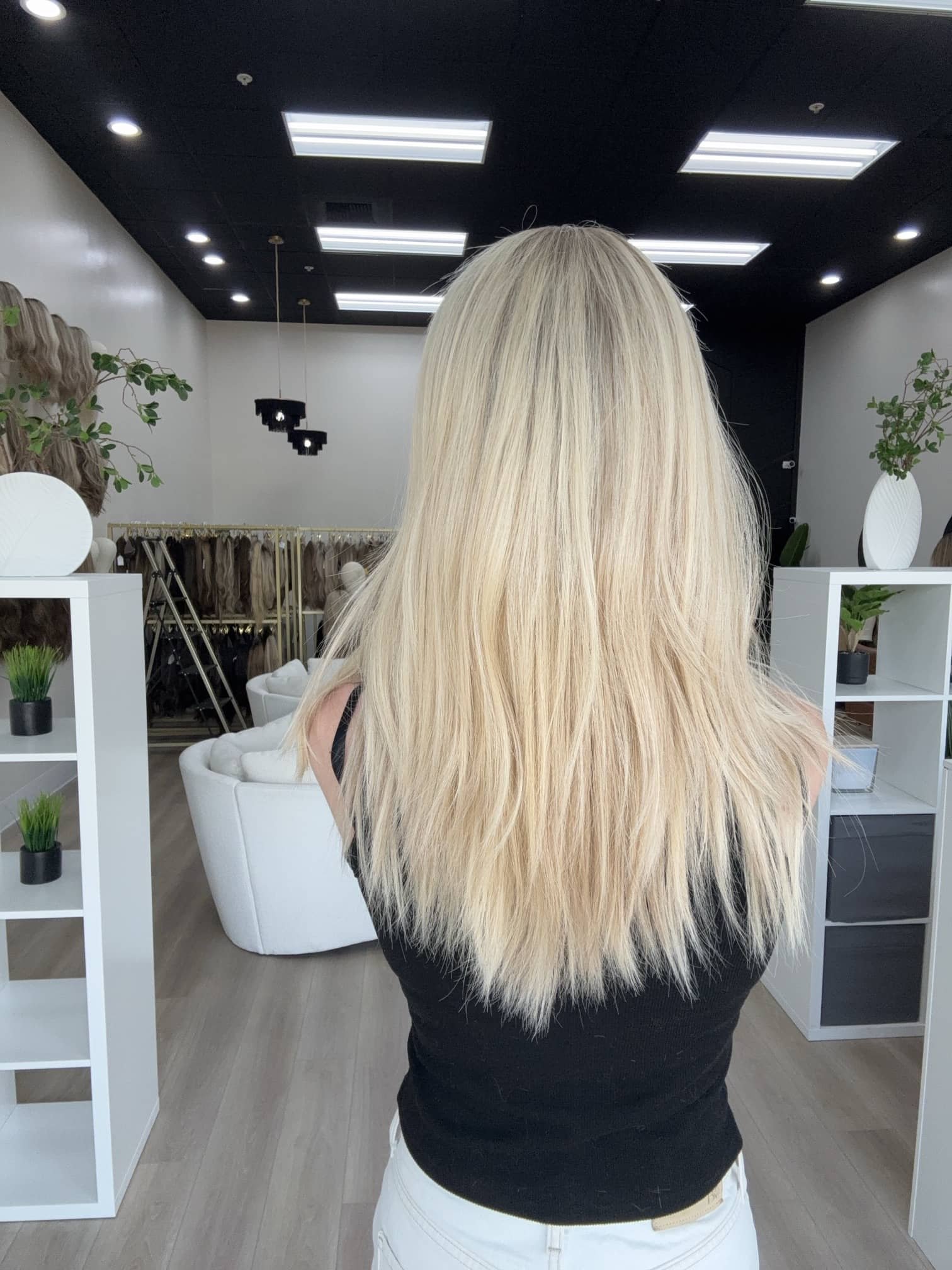 how_to_apply_clip_in_hair_toppers_tutorial_.jpg