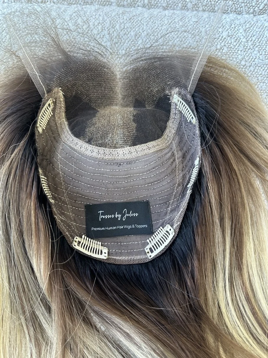 _Honey_blonde_bob_wig_worn_by_a_young_woman_in_Folsom__California___.jpg
