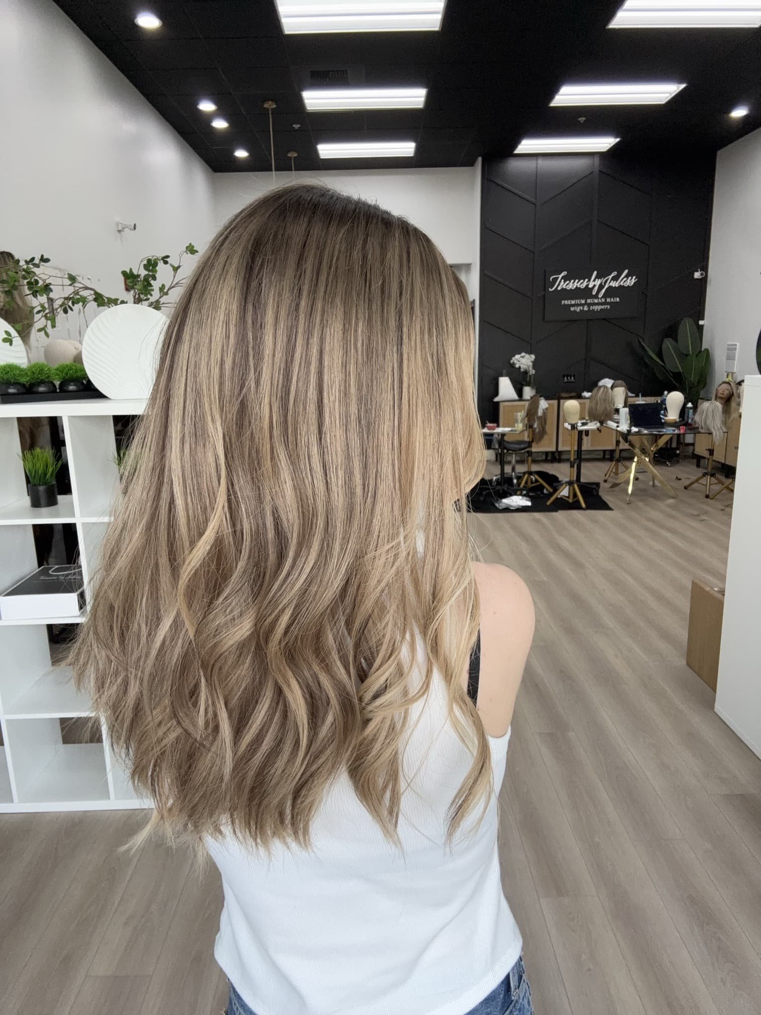 synthetic_vs_human_hair_wigs_reviews_.jpg