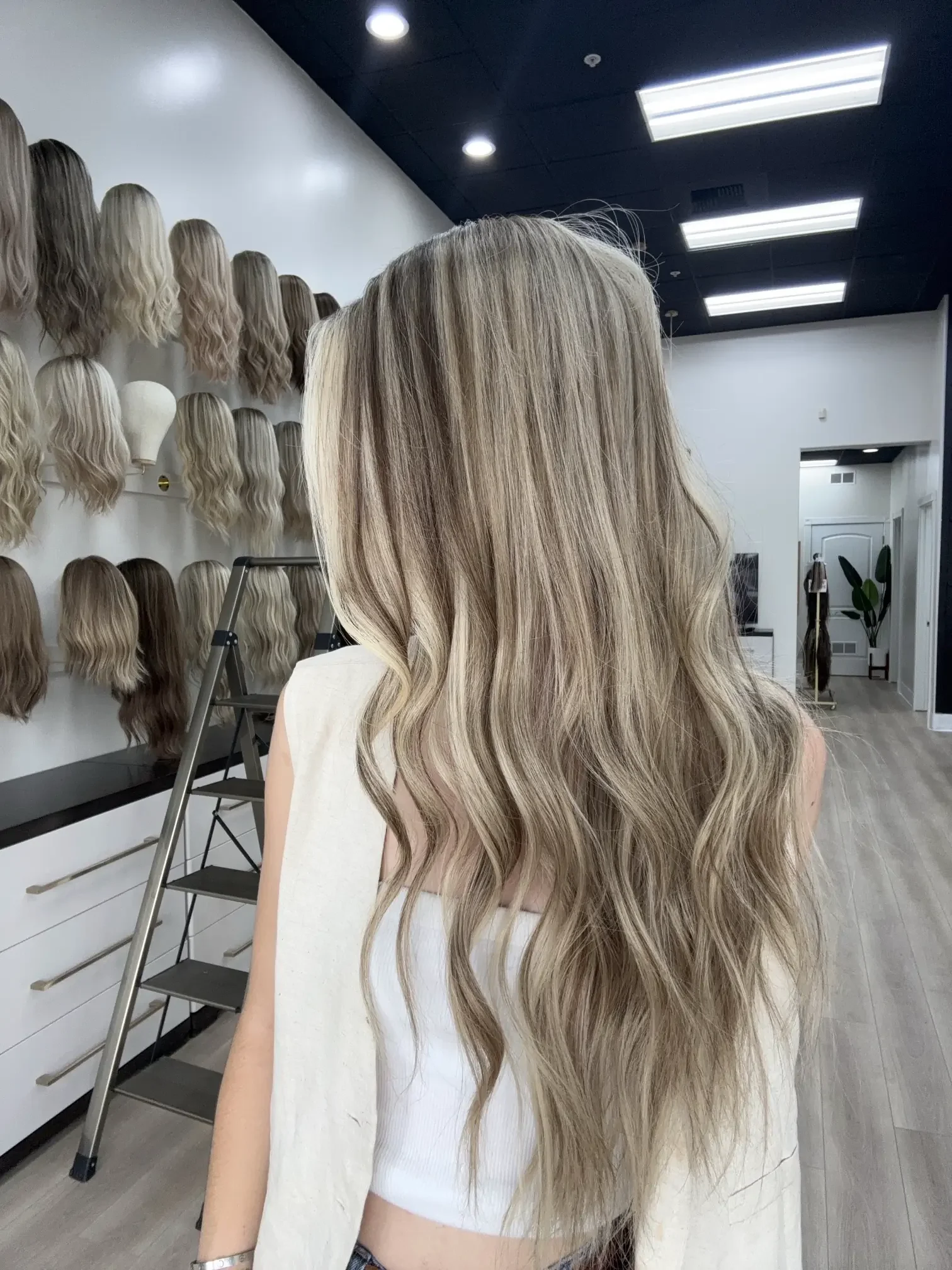best_real_hair_toppers_for_women_with_thinning_hair_.webp